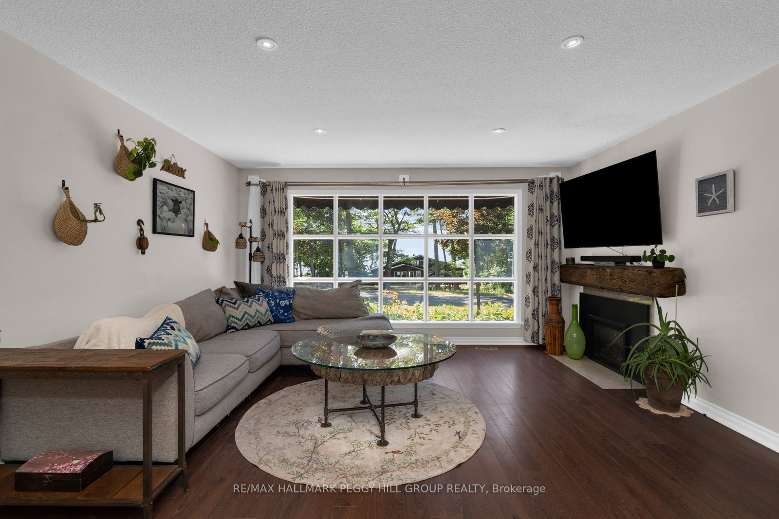 1863 Tiny Beaches Road S Property Photo 5