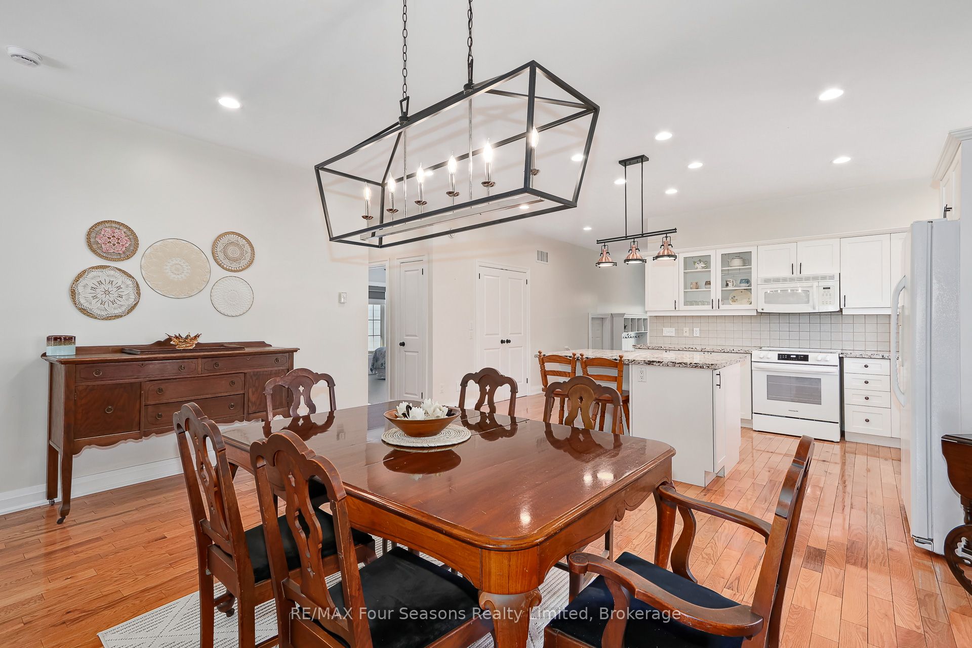 121 Elm Street Property Photo 14