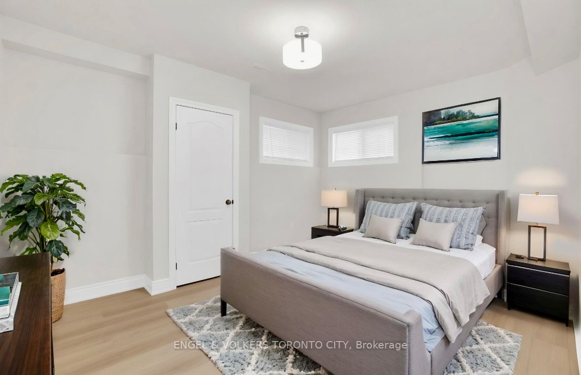 125 Sovereign's Gate Lower Property Photo 9