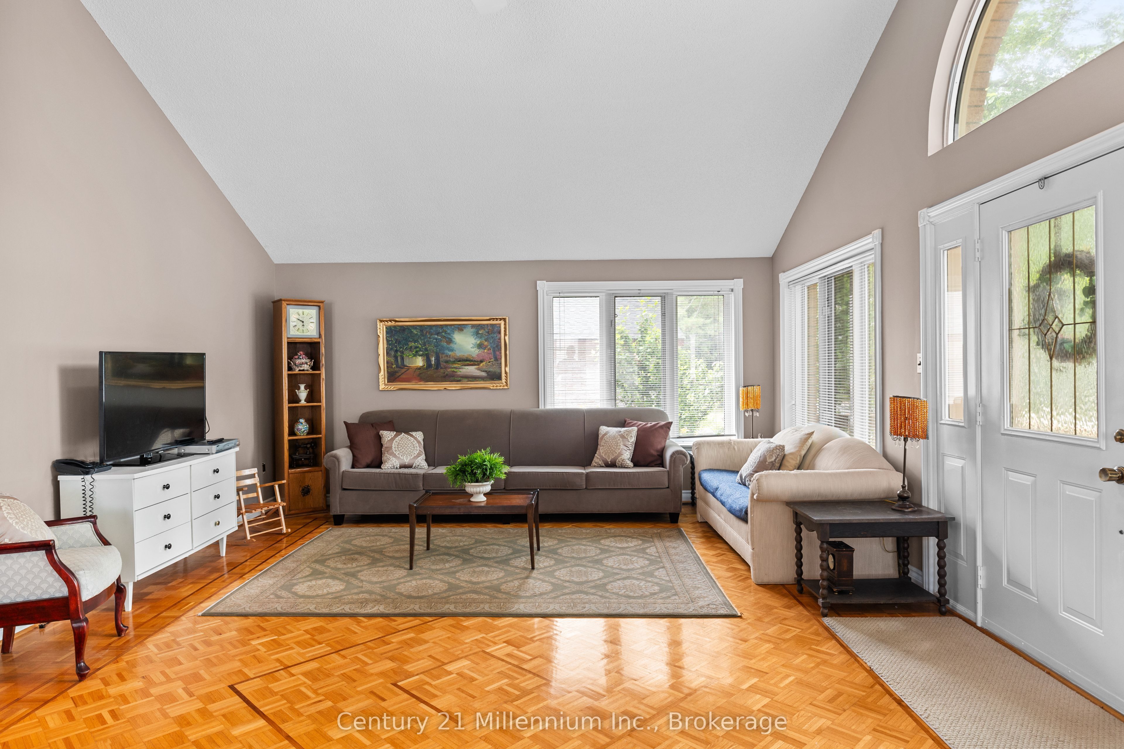49 32nd Street N Property Photo 6