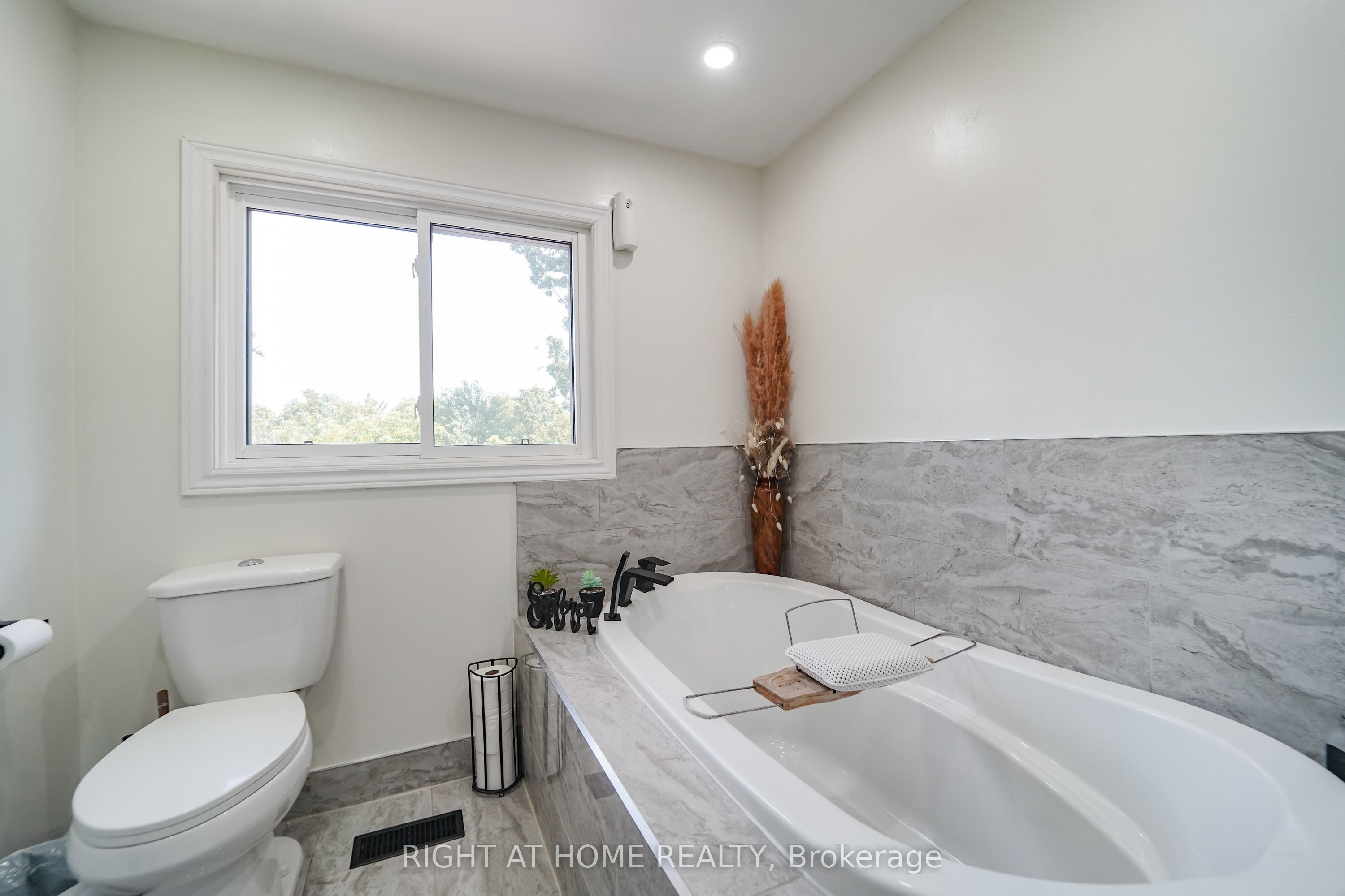 17 Clover Avenue Property Photo 15