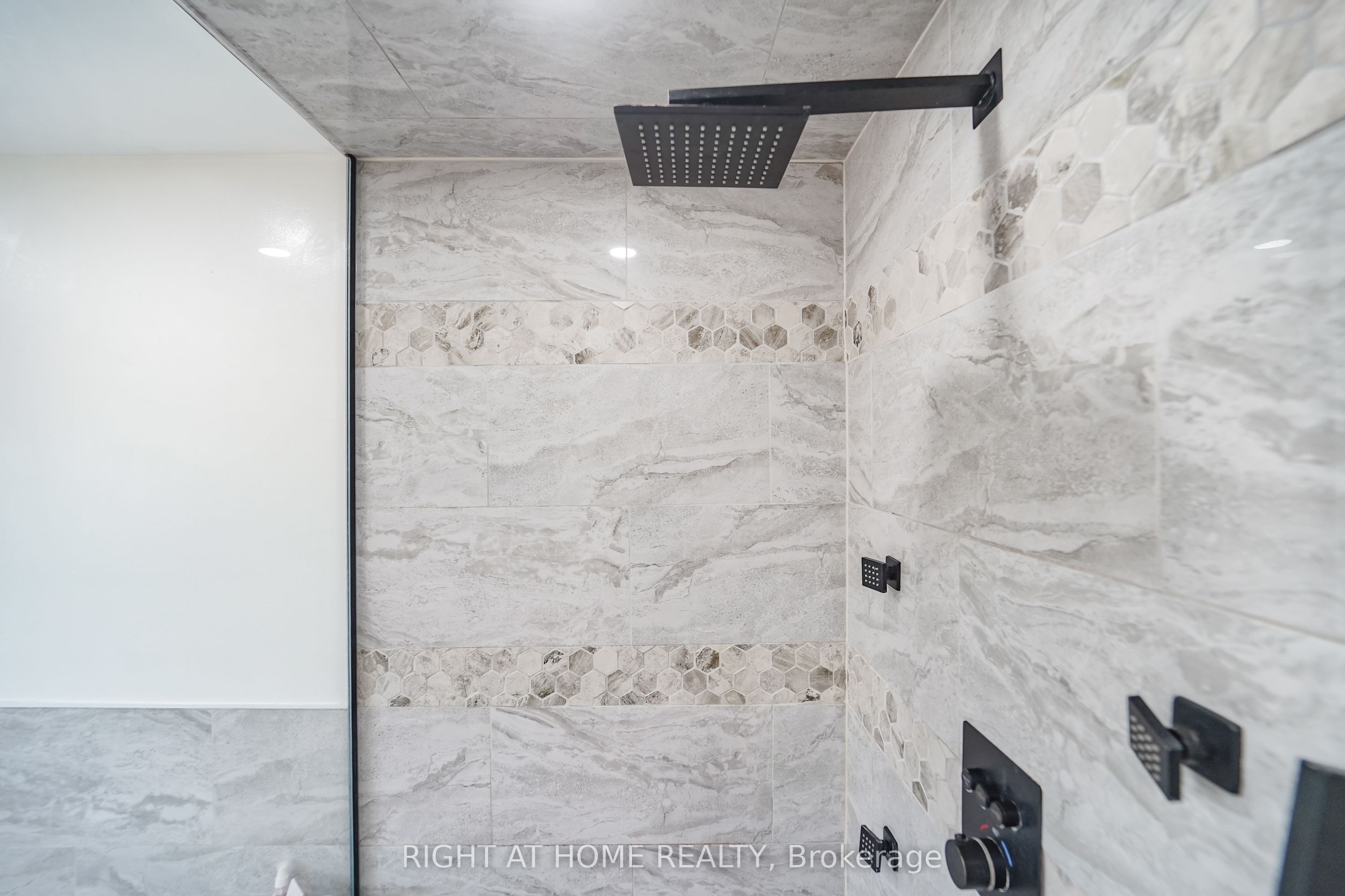 17 Clover Avenue Property Photo 16