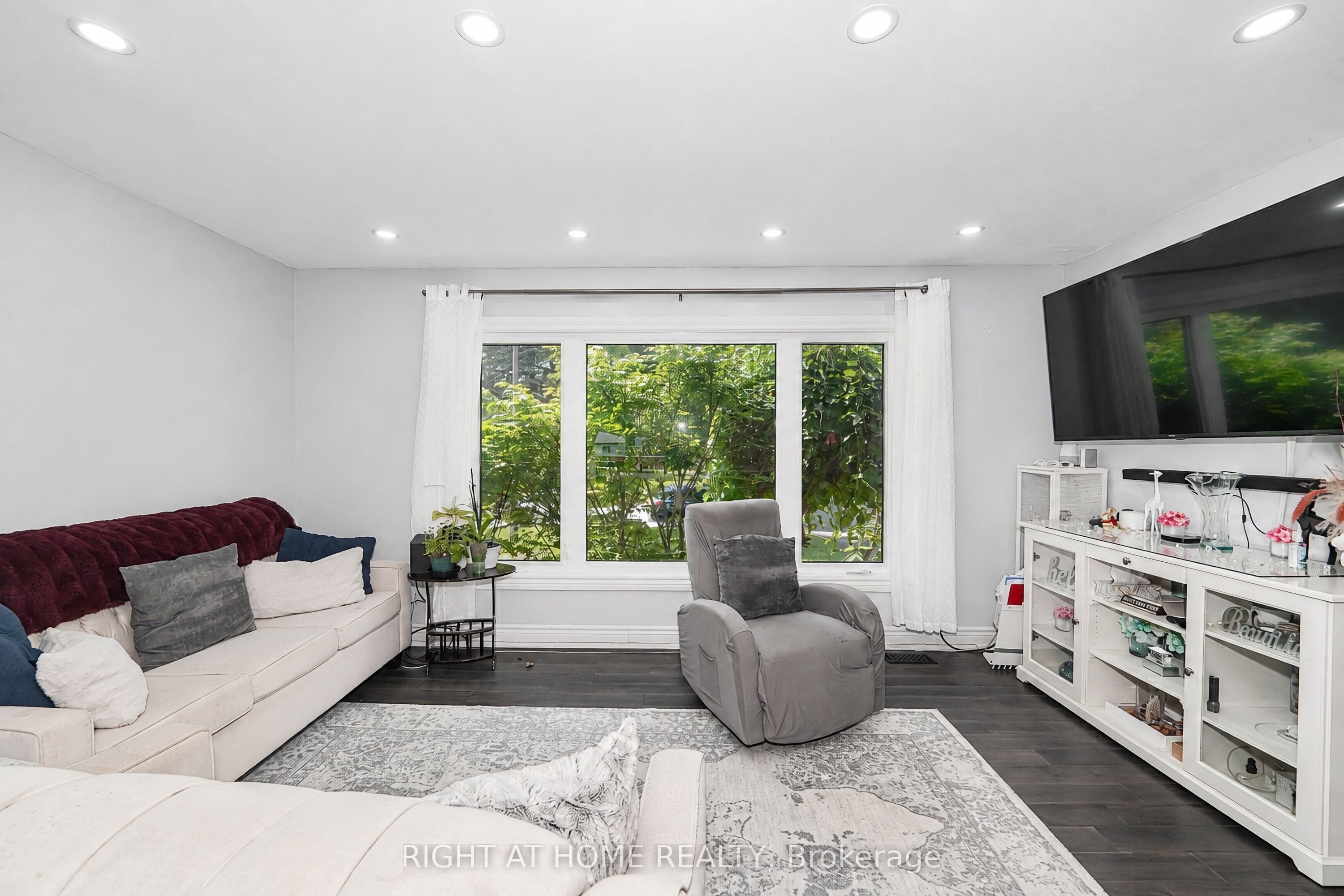 17 Clover Avenue Property Photo 18