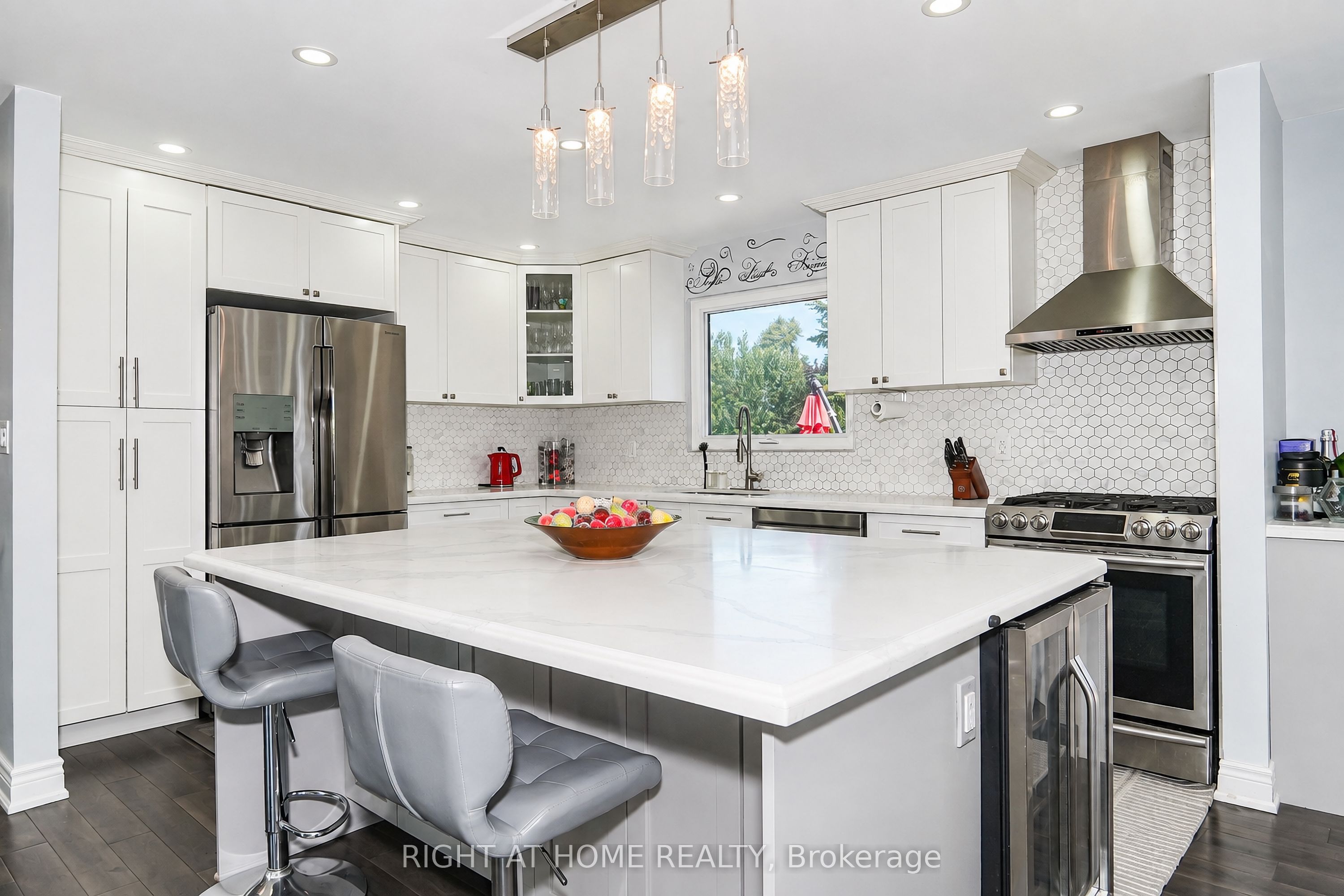 17 Clover Avenue Property Photo 23