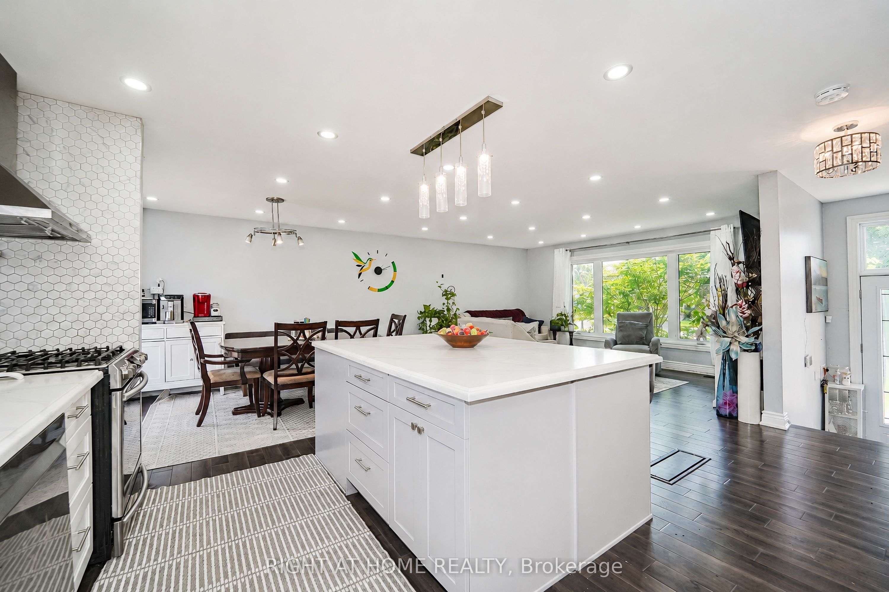 17 Clover Avenue Property Photo 26