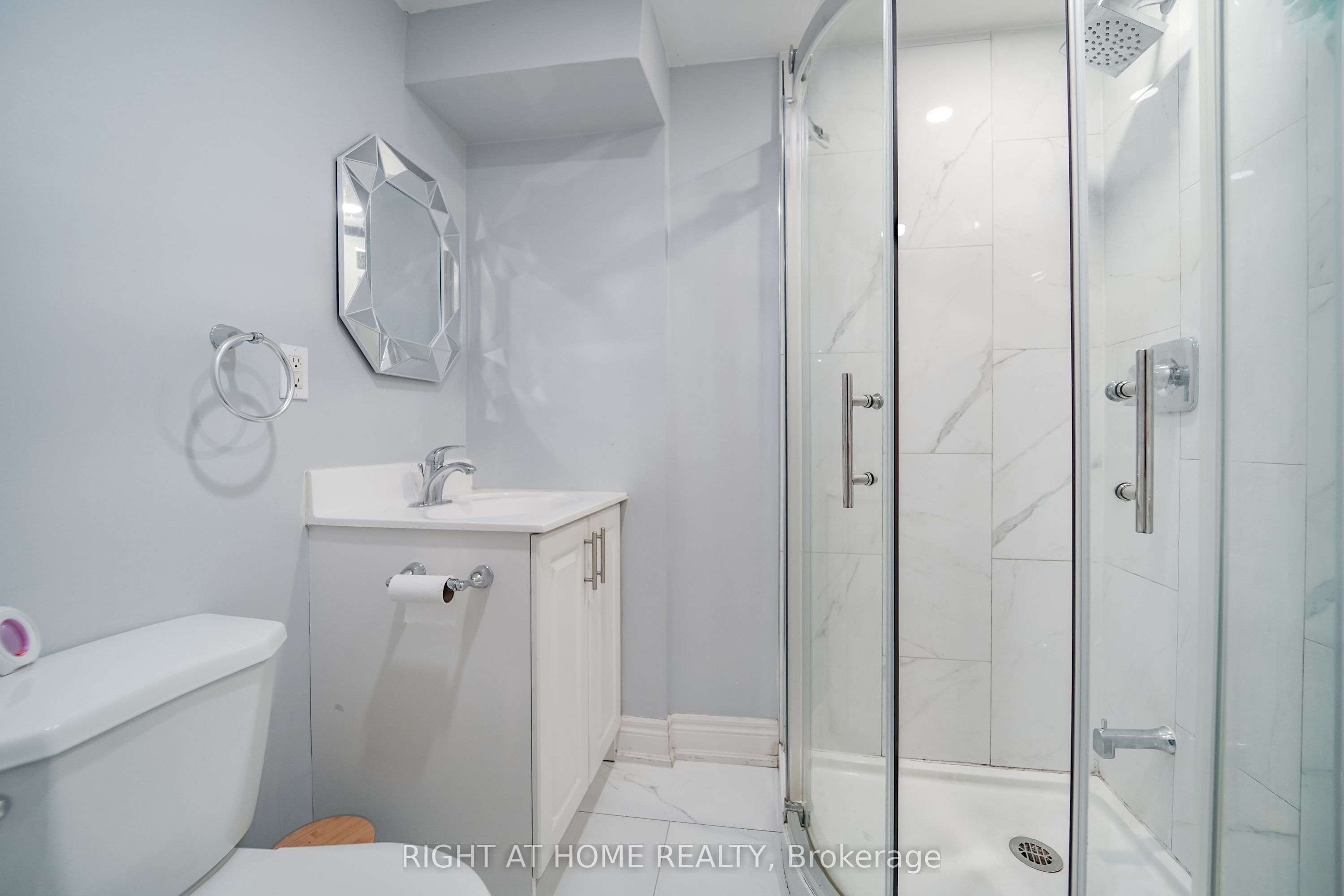 17 Clover Avenue Property Photo 32