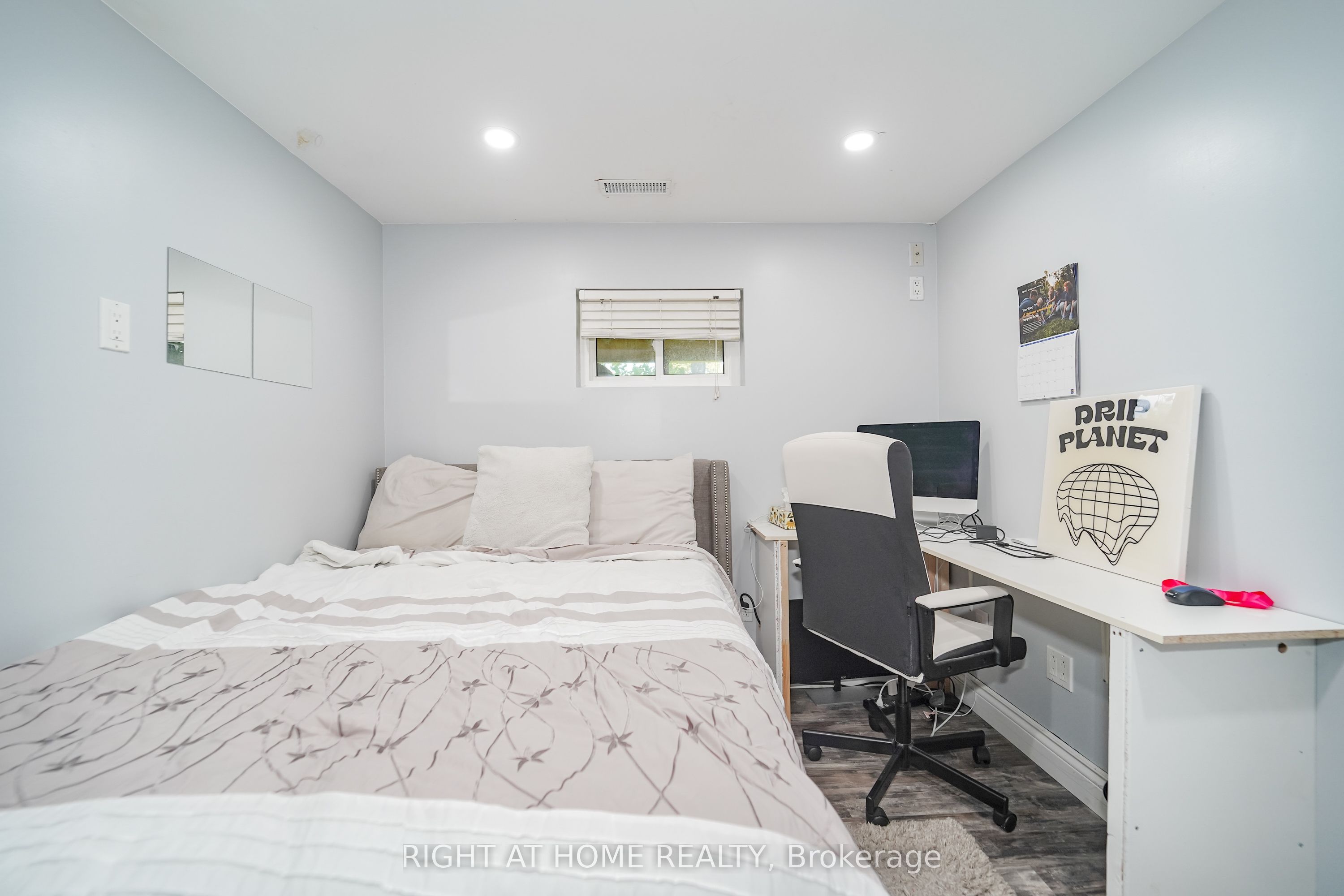 17 Clover Avenue Property Photo 37