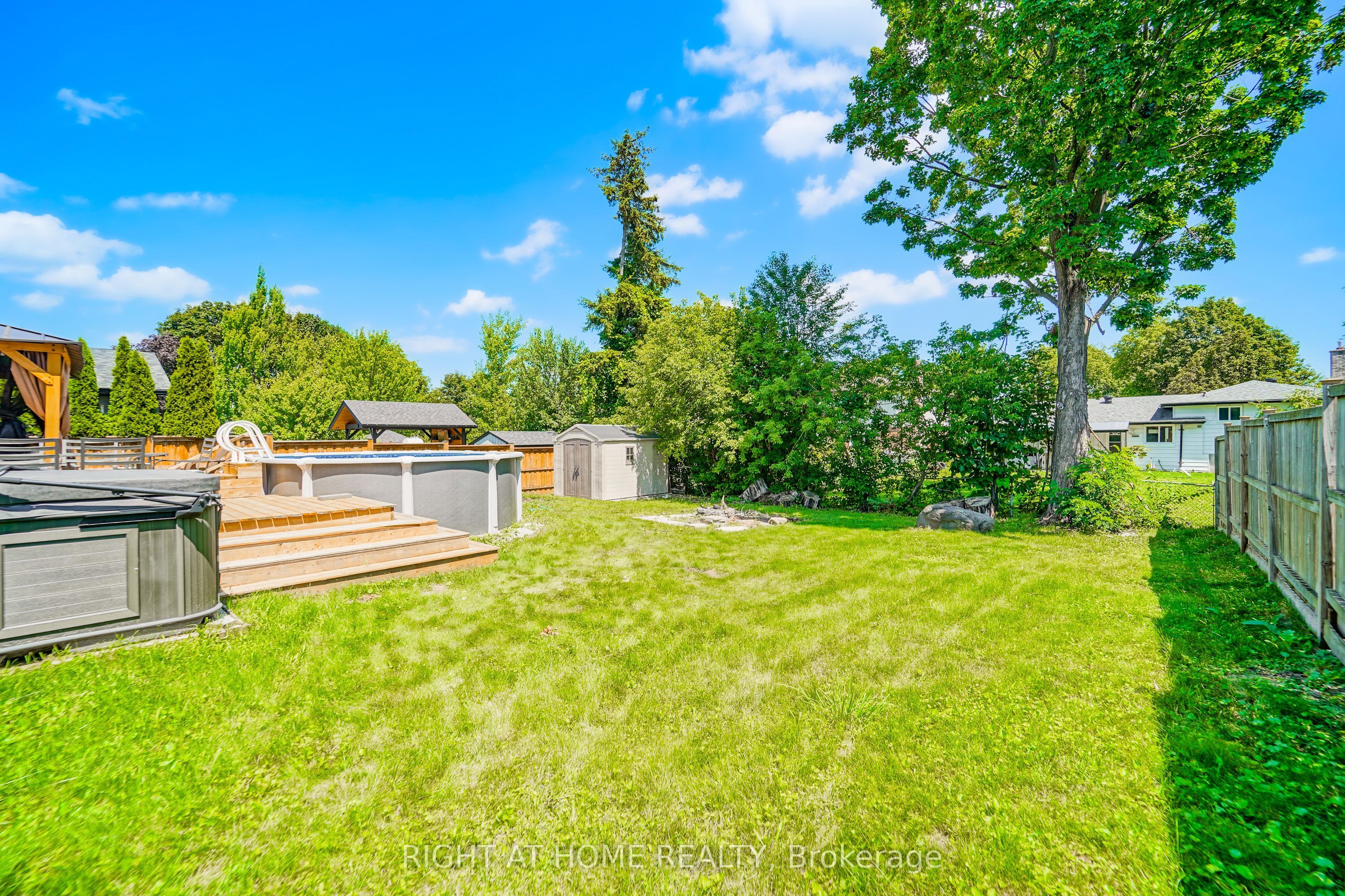 17 Clover Avenue Property Photo 43