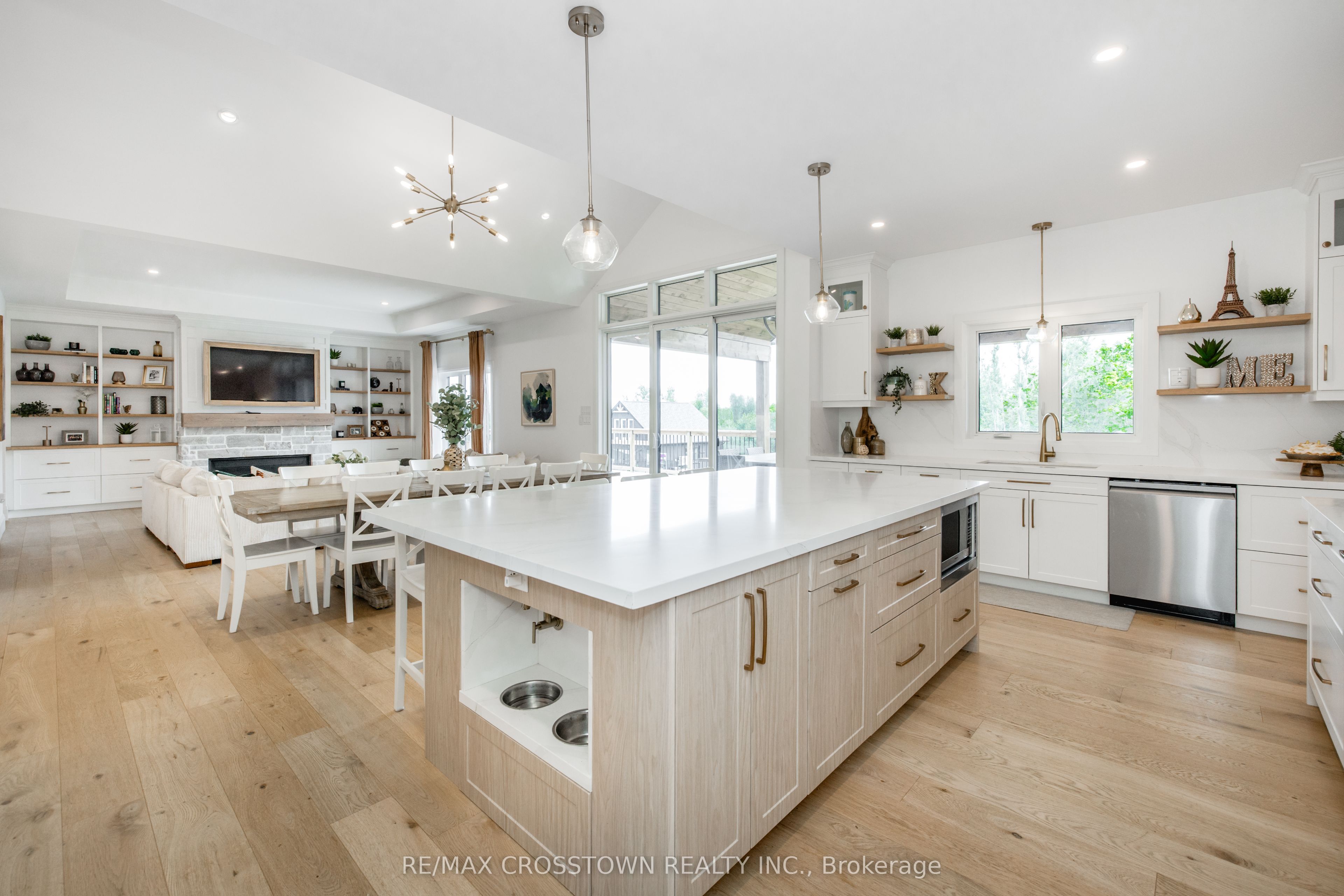 75 Moonstone Road E Property Photo 15
