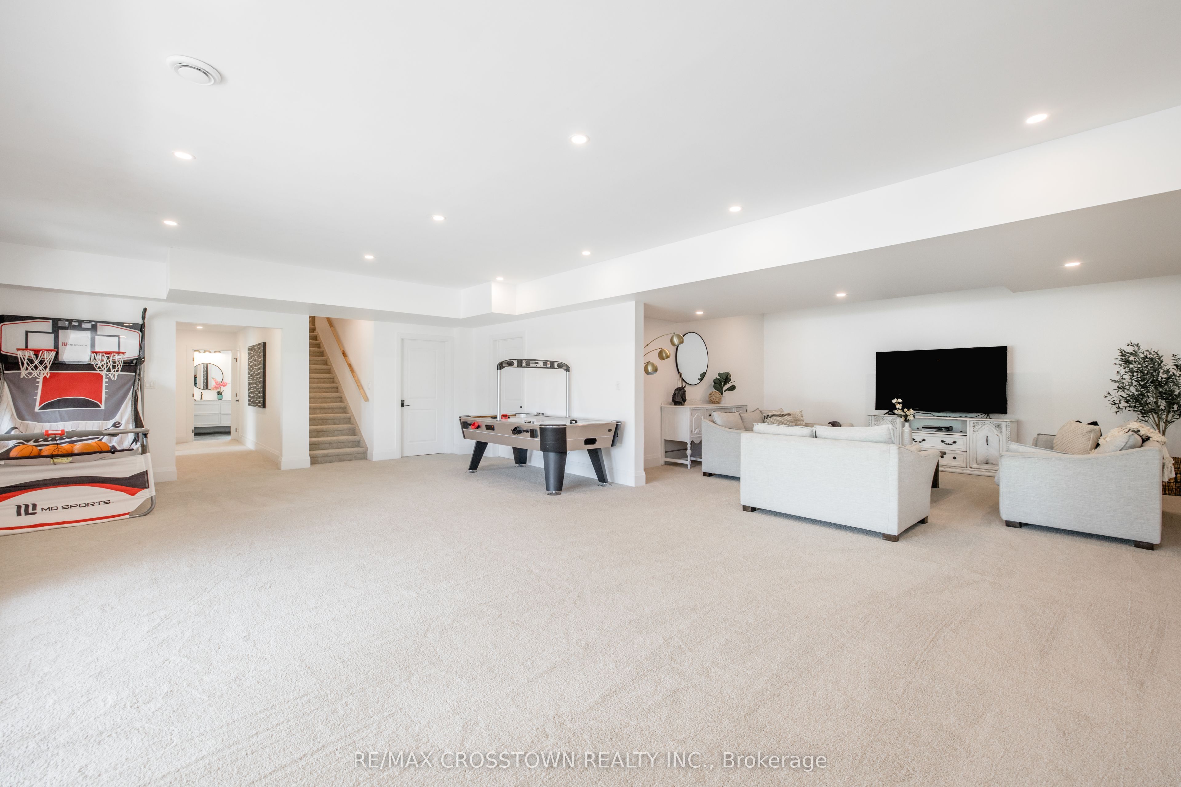 75 Moonstone Road E Property Photo 41
