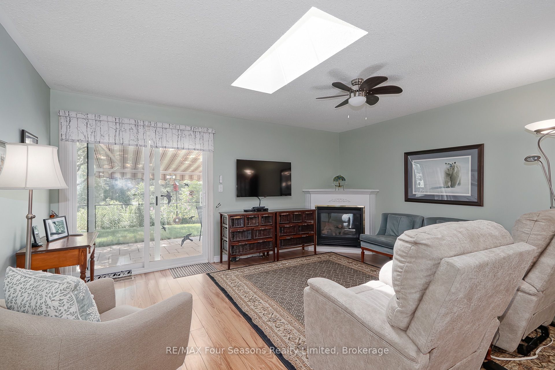 275 Huron Street 27 Property Photo 13