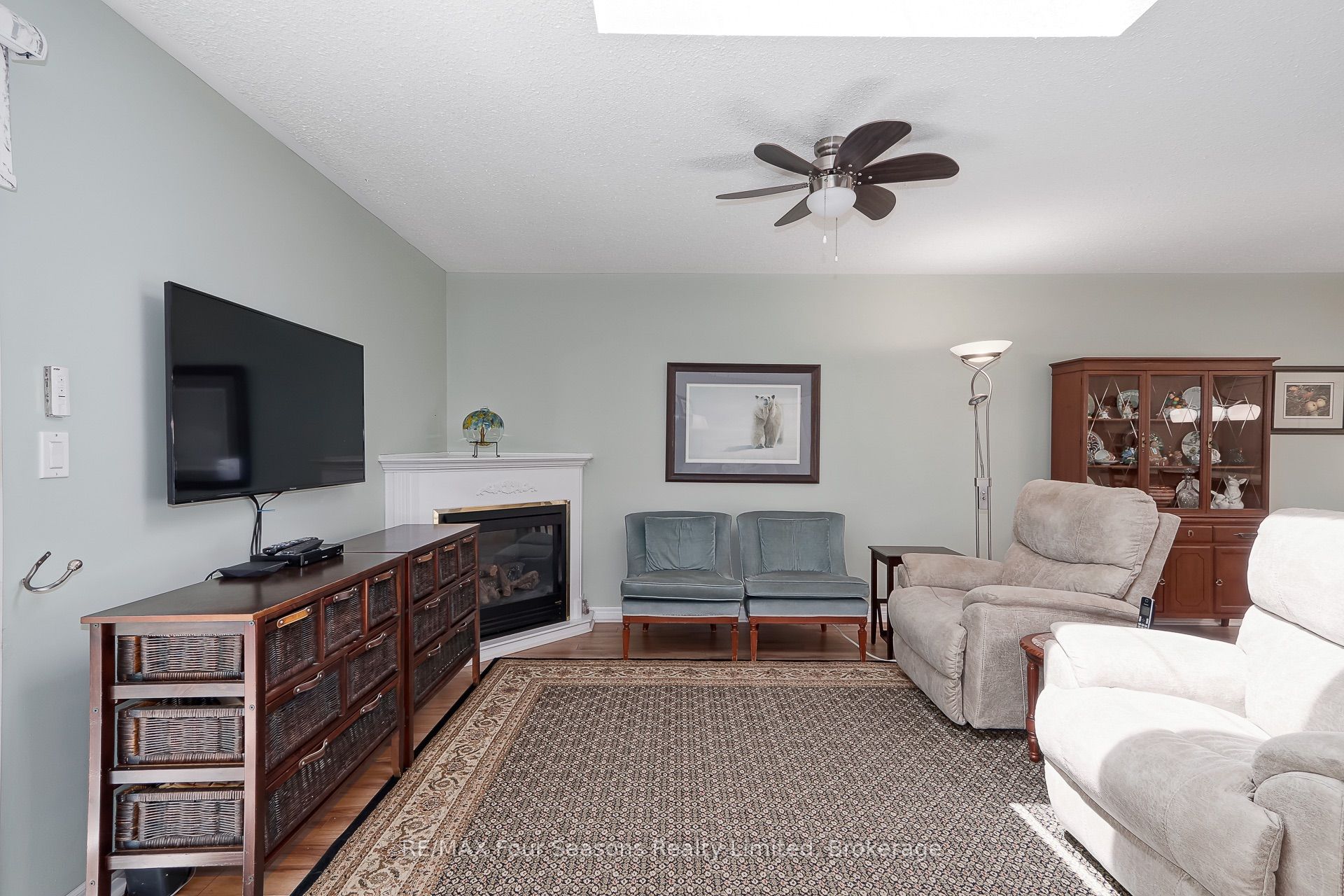 275 Huron Street 27 Property Photo 14