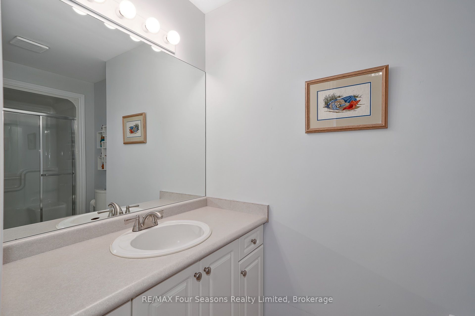 275 Huron Street 27 Property Photo 19