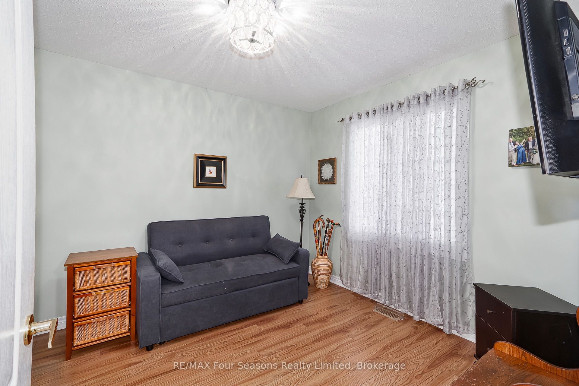 275 Huron Street 27 Property Photo 20