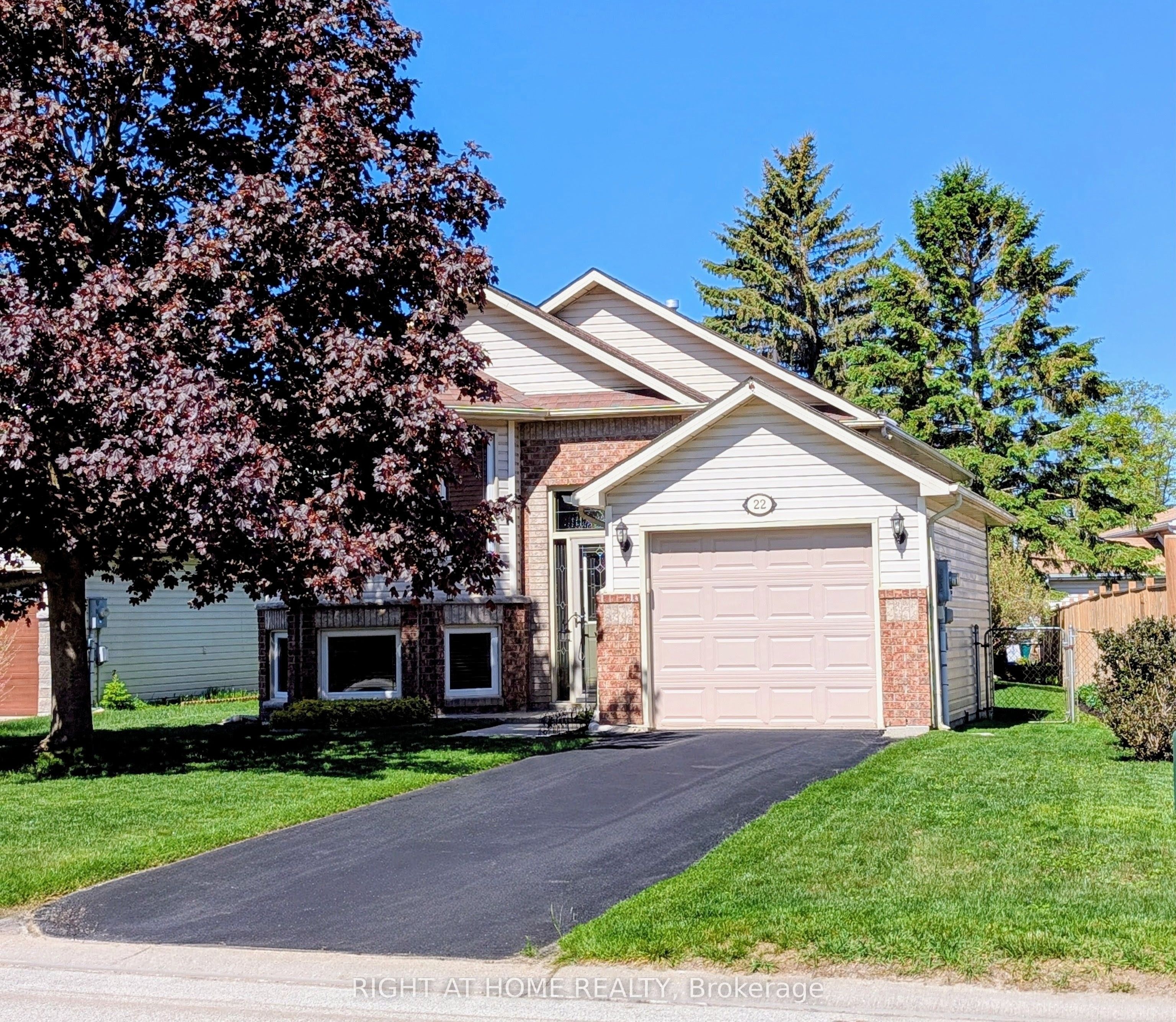 22 Donald Crescent Property Photo 1