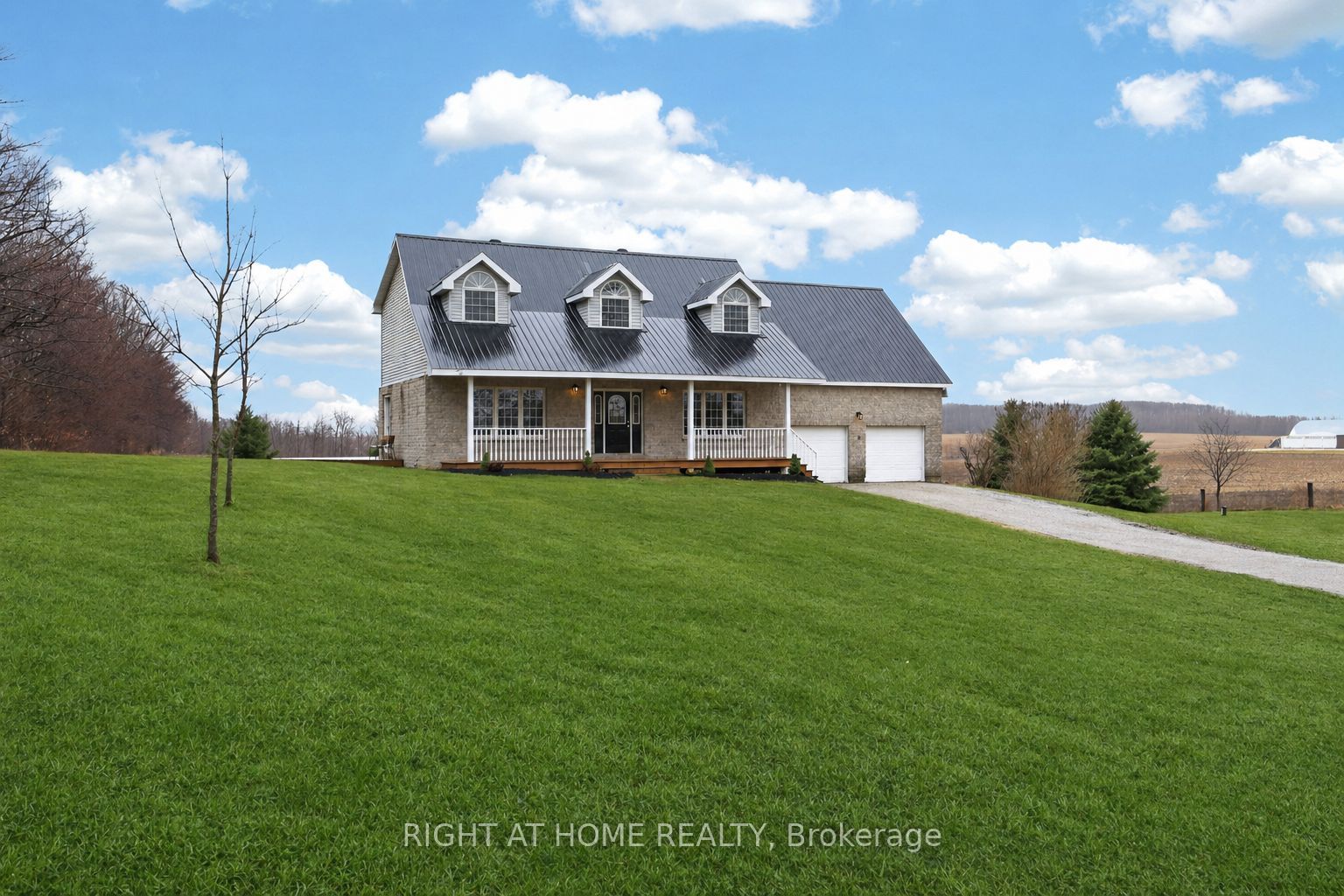 6435 12/13 Stayner Side Road Property Photo 3