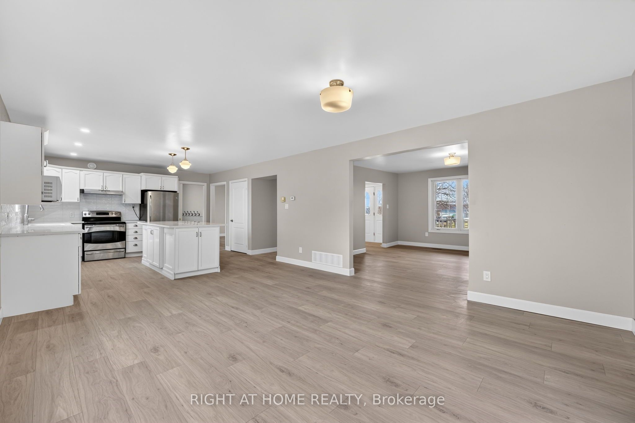 6435 12/13 Stayner Side Road Property Photo 9