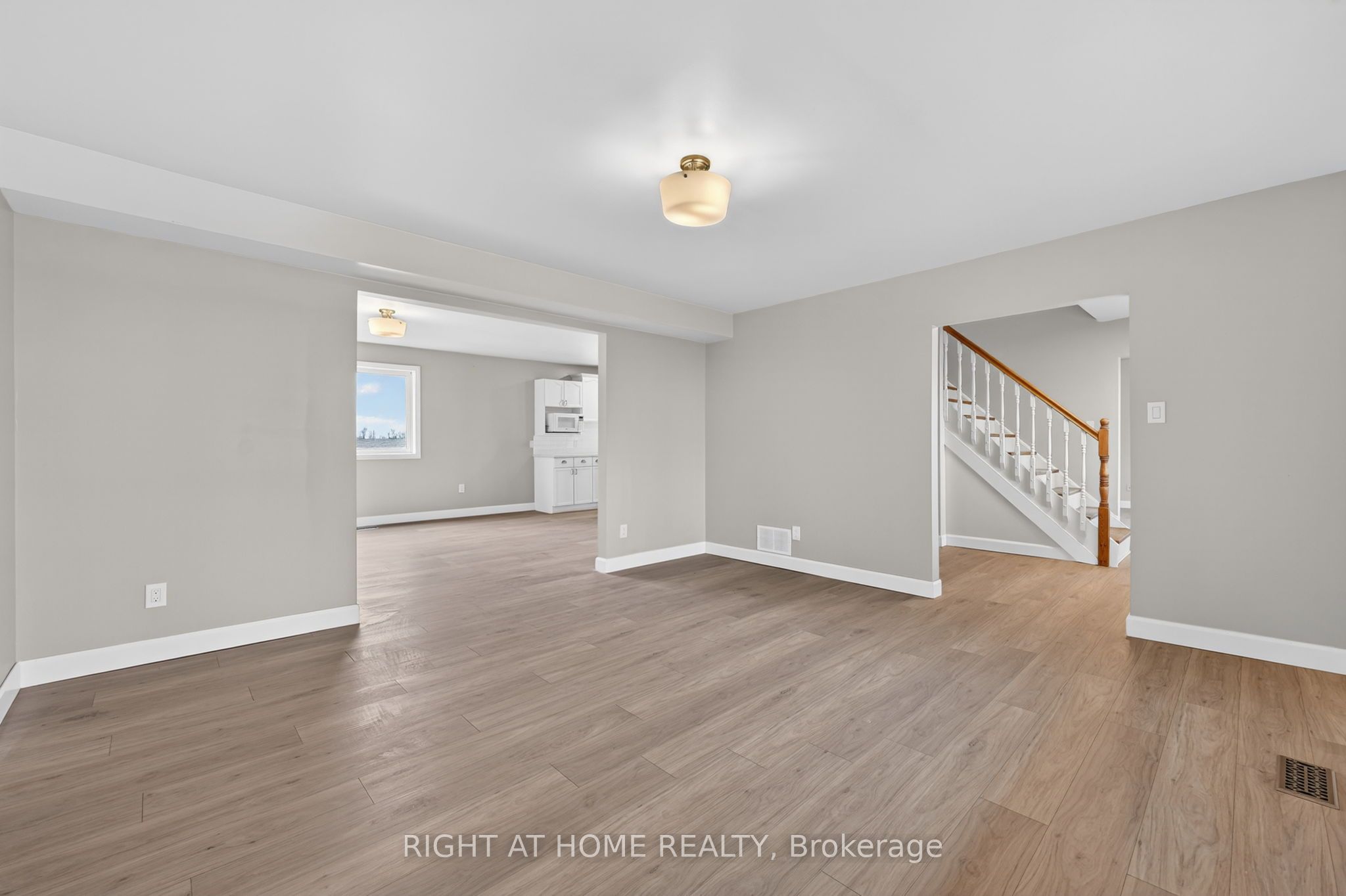 6435 12/13 Stayner Side Road Property Photo 13