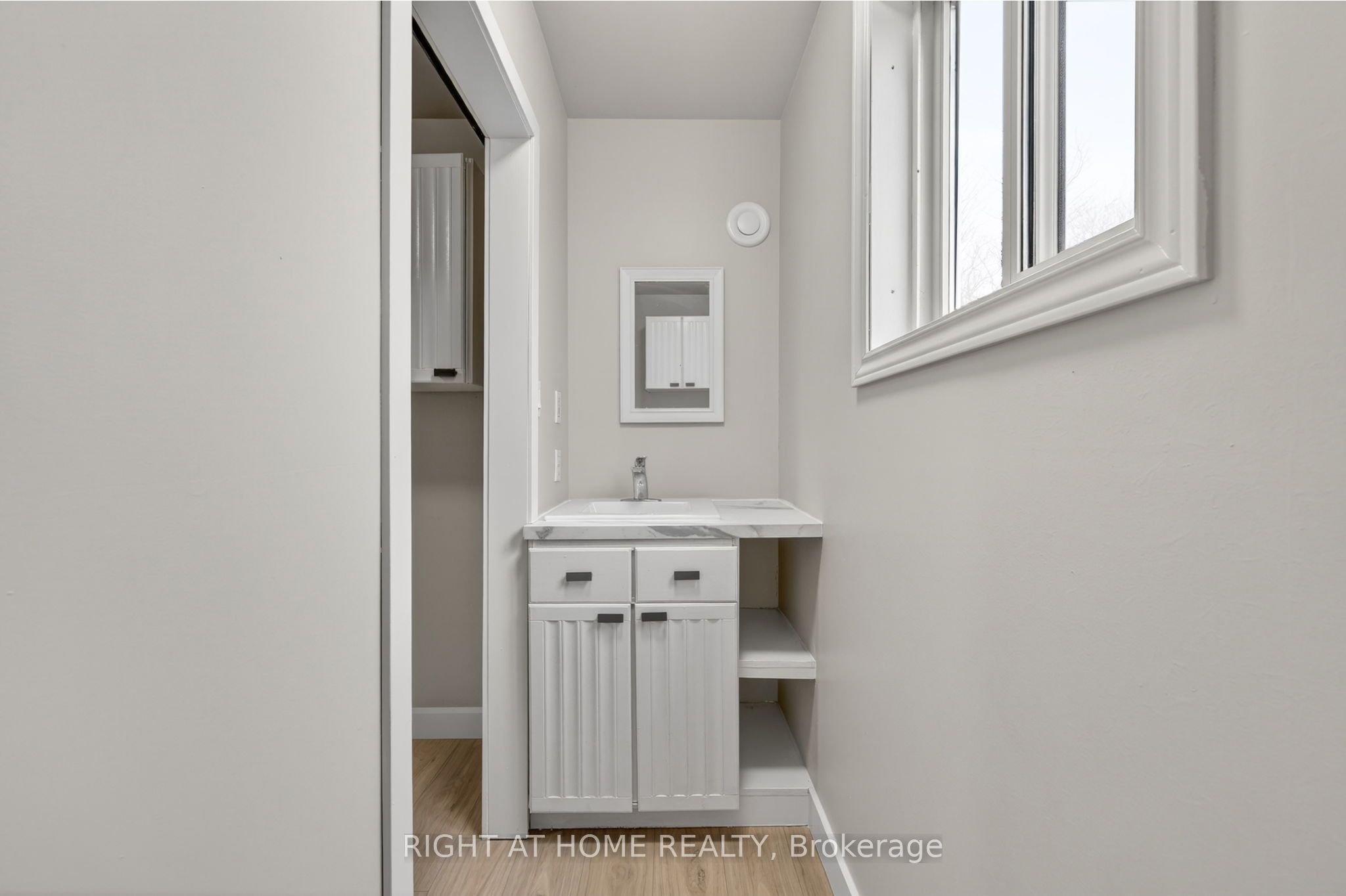 6435 12/13 Stayner Side Road Property Photo 19