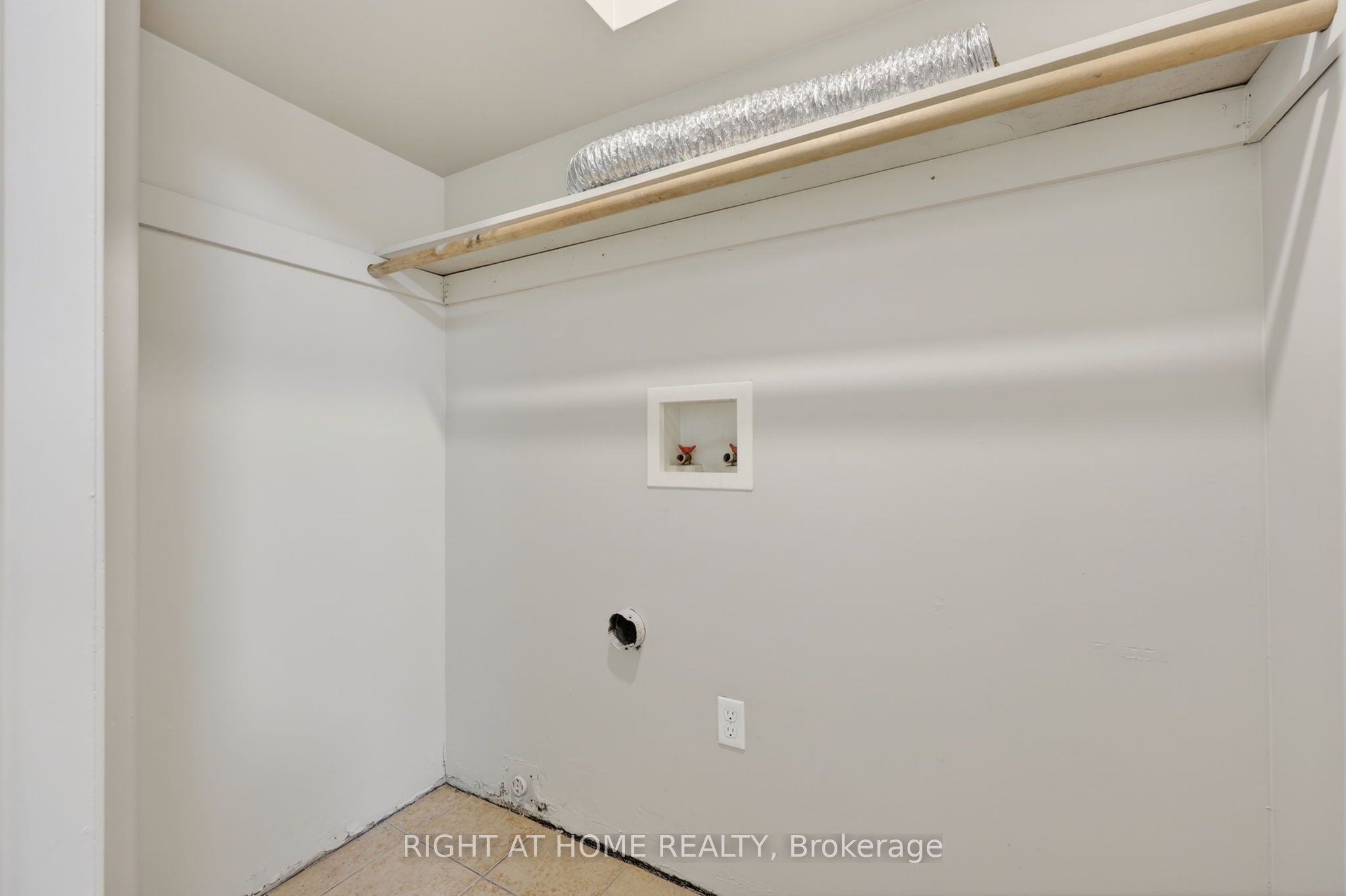 6435 12/13 Stayner Side Road Property Photo 41