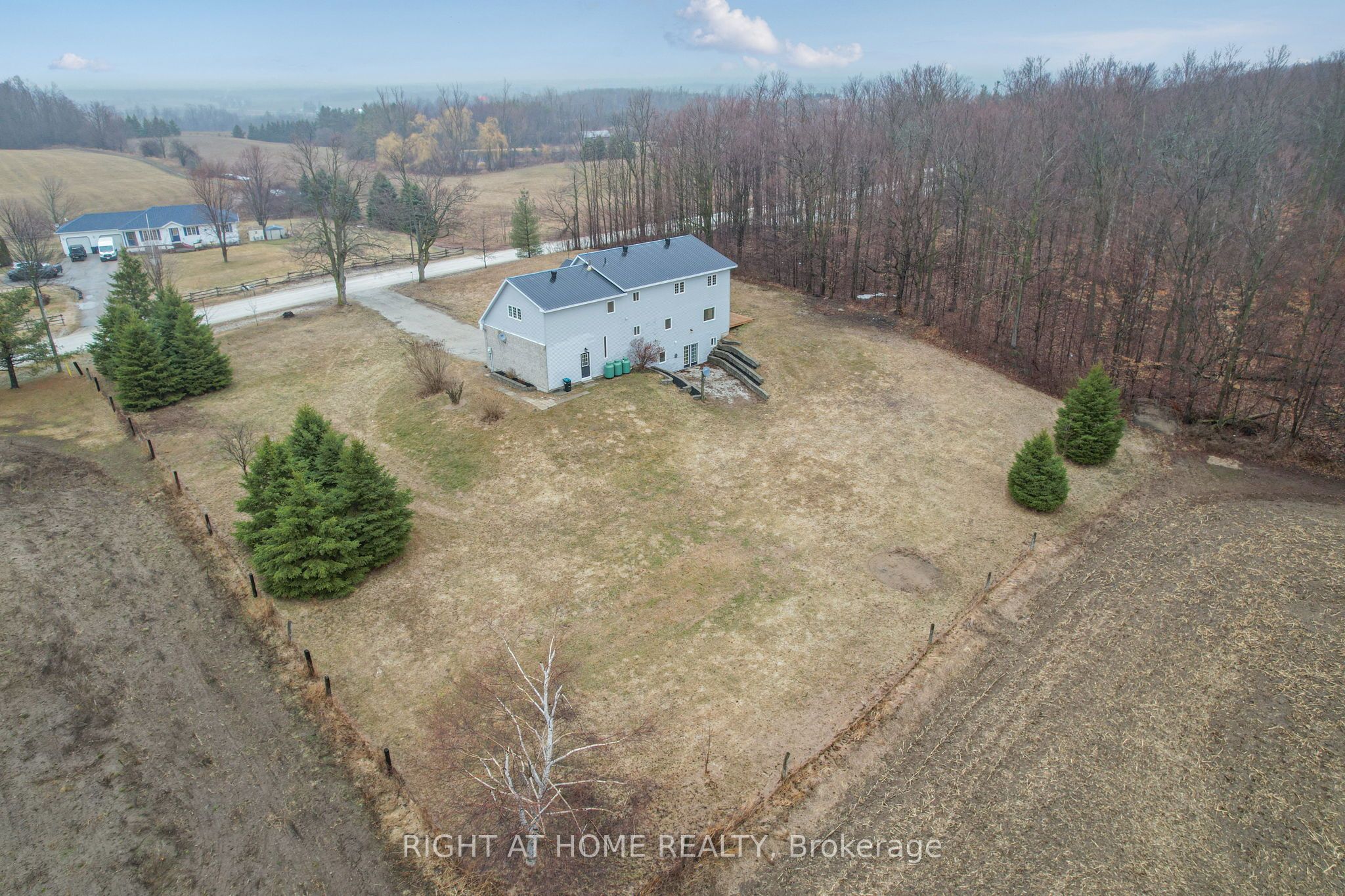 6435 12/13 Stayner Side Road Property Photo 45