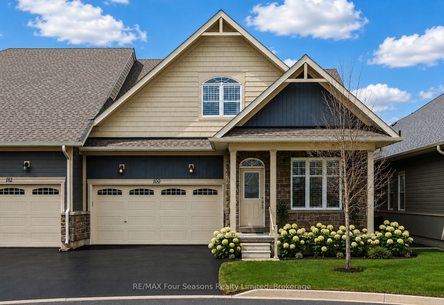 100 Kari Crescent Property Photo 1