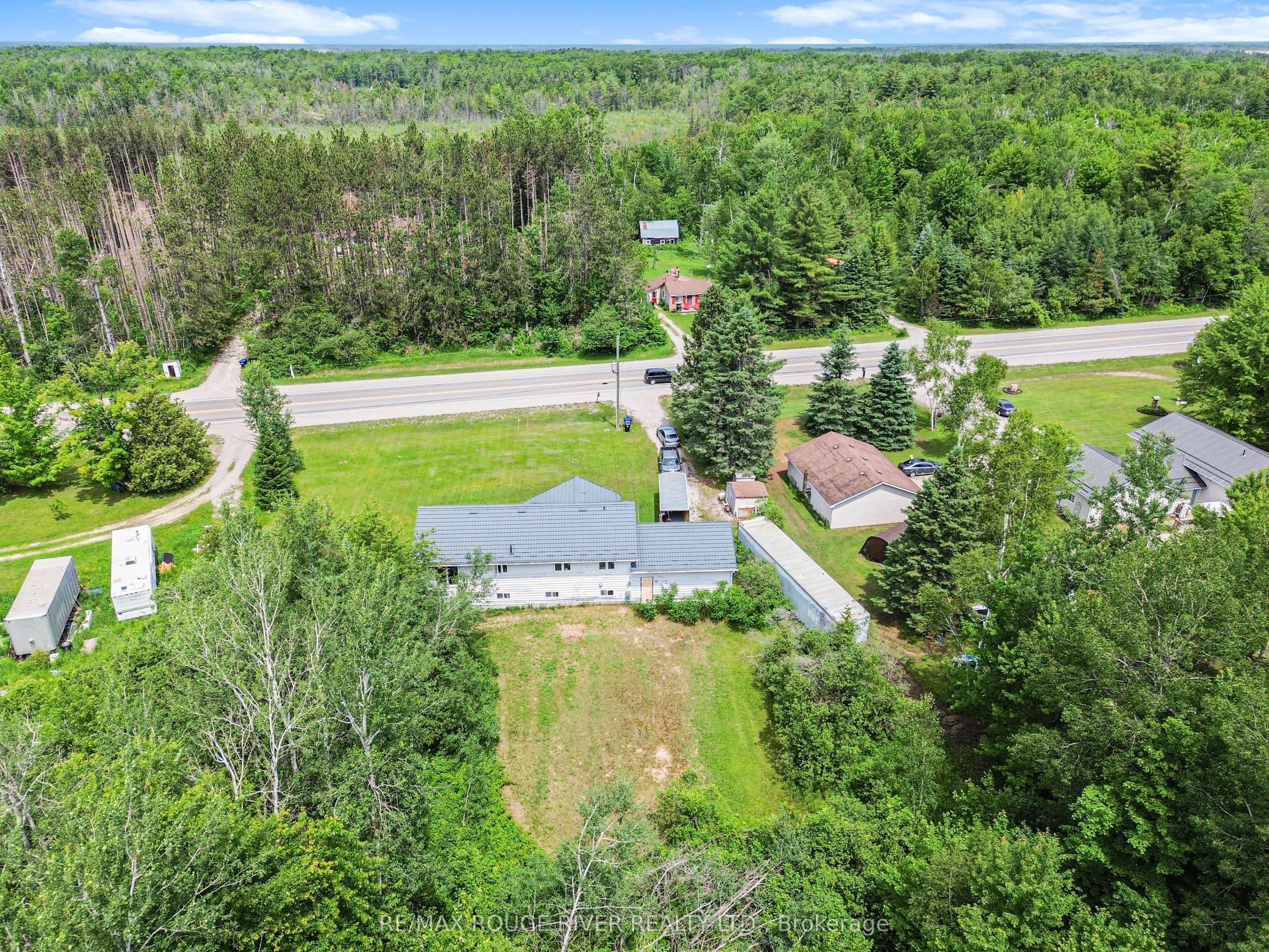 2225 Monck Road Property Photo 2