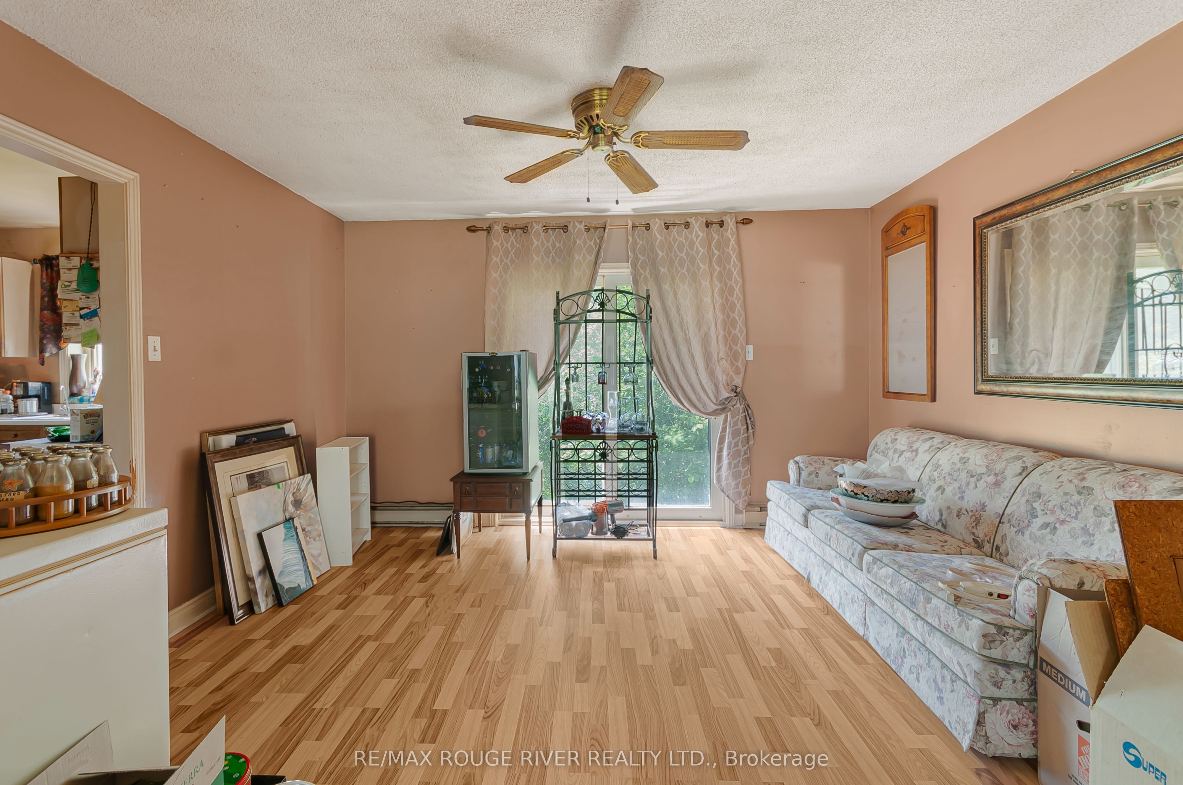 2225 Monck Road Property Photo 6