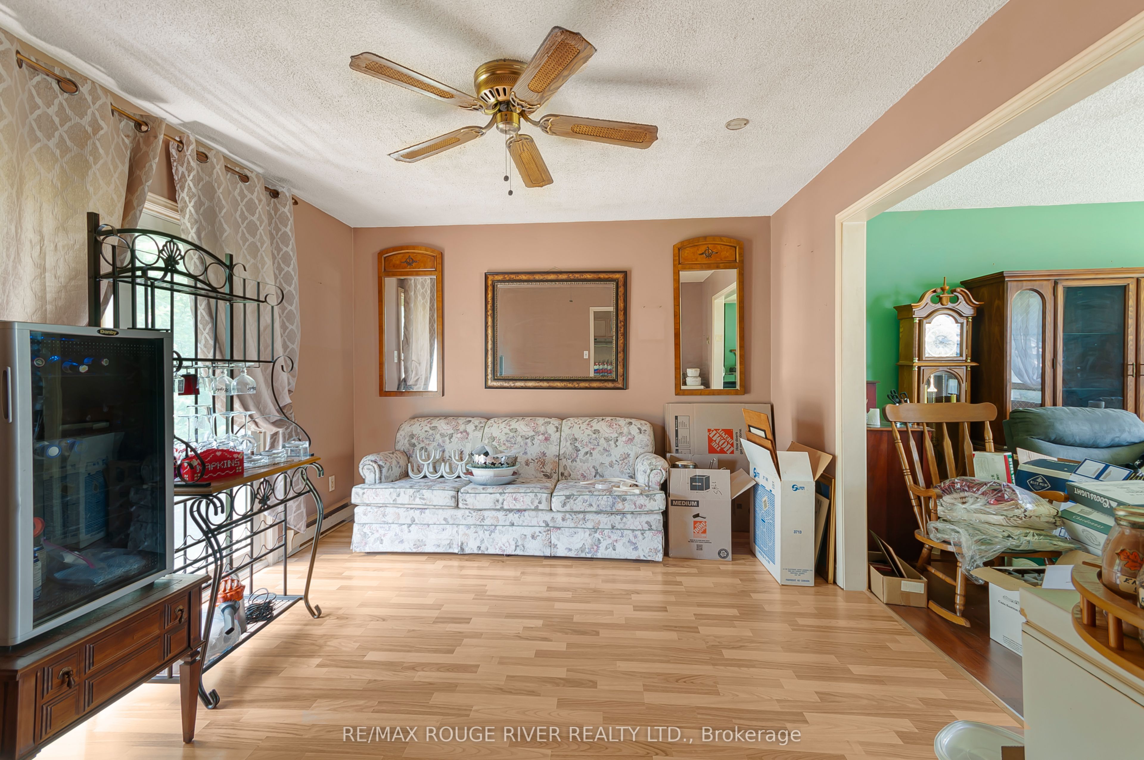 2225 Monck Road Property Photo 7