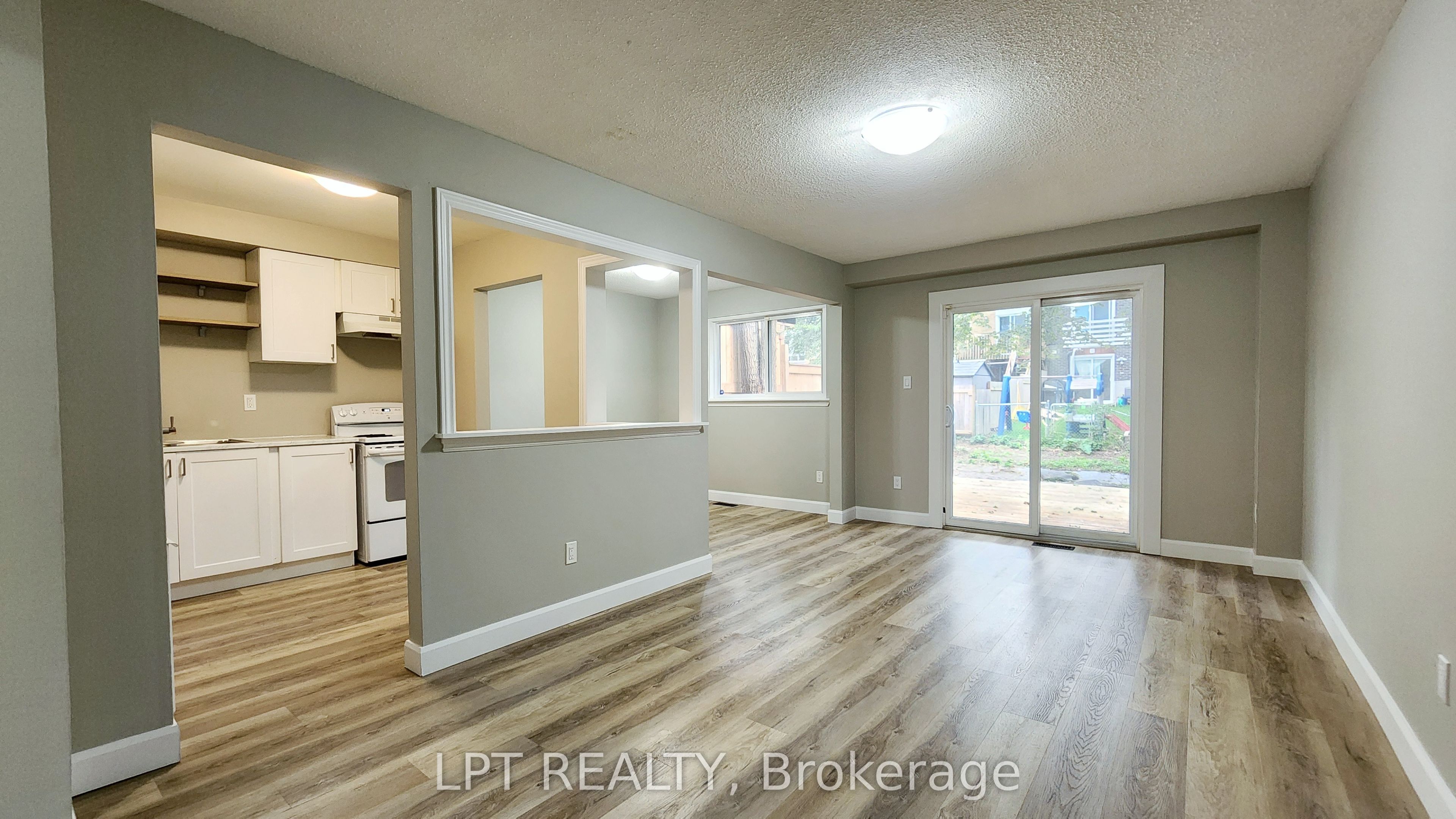 38 Chaucer Crescent Property Photo 6