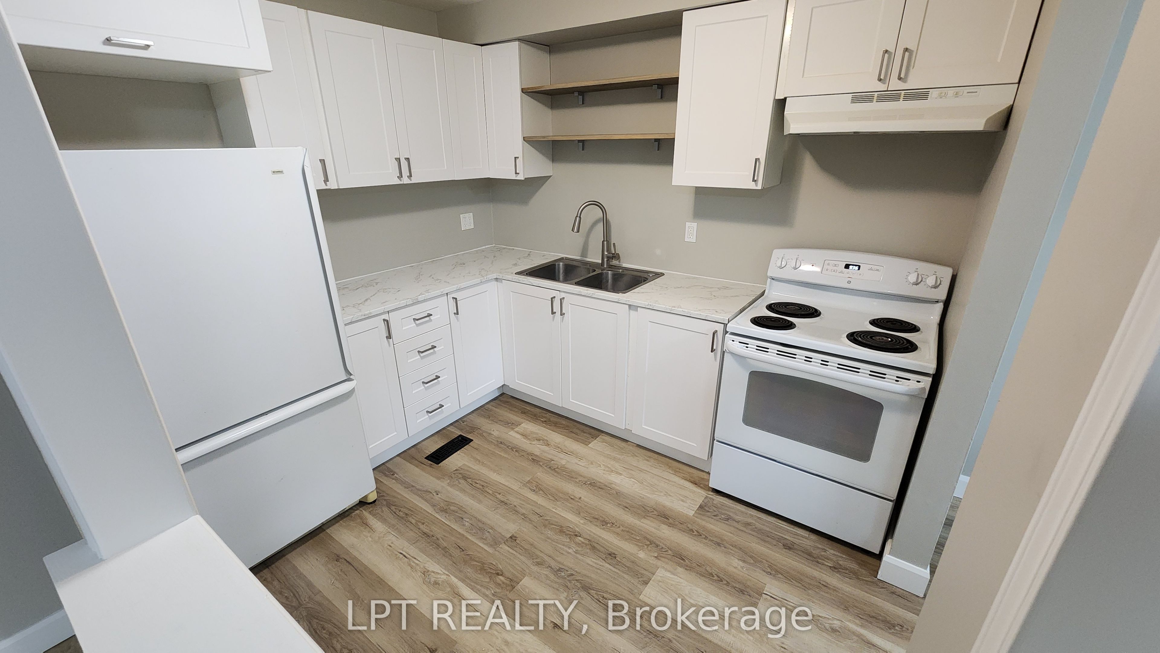 38 Chaucer Crescent Property Photo 10