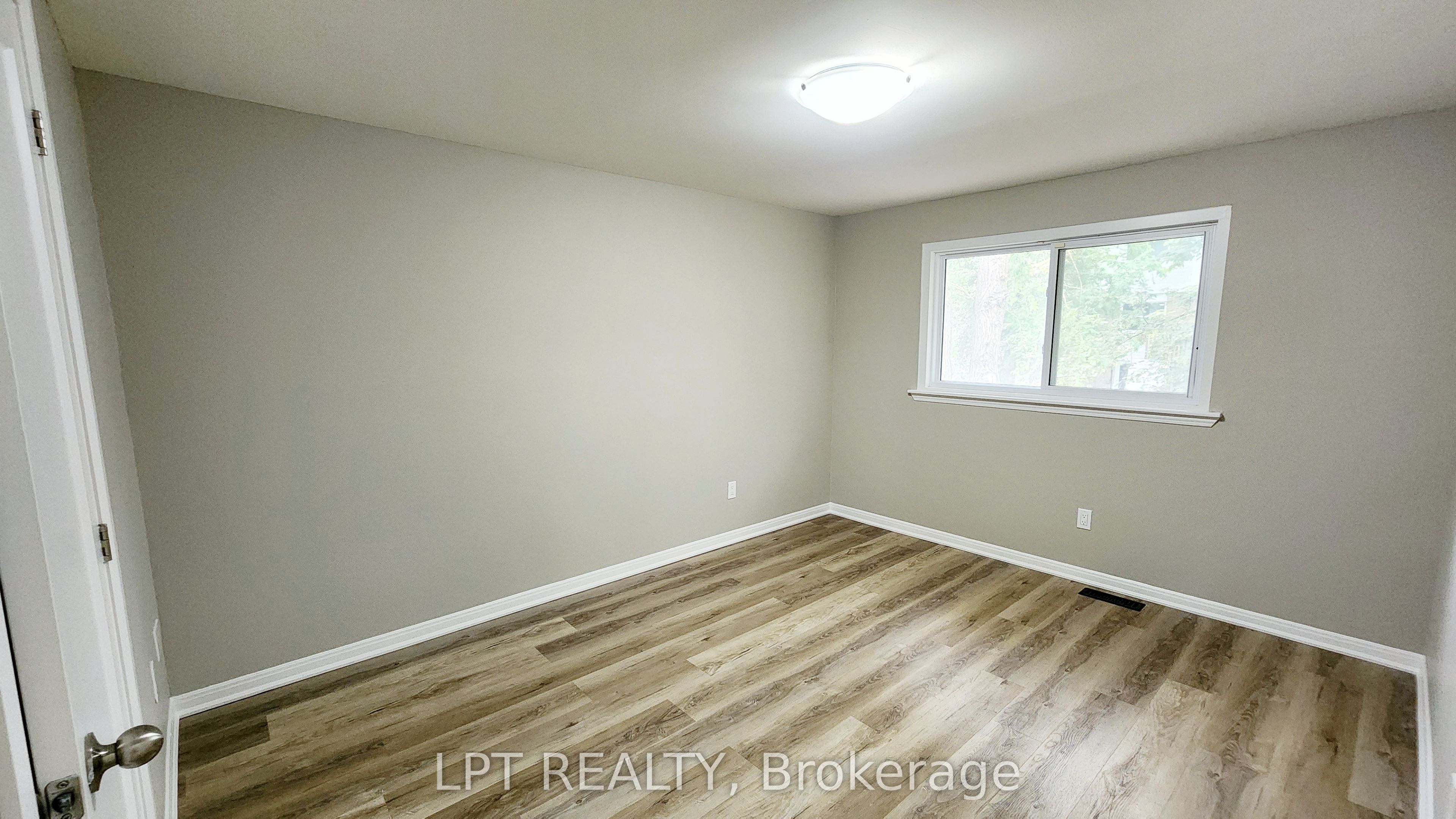 38 Chaucer Crescent Property Photo 14