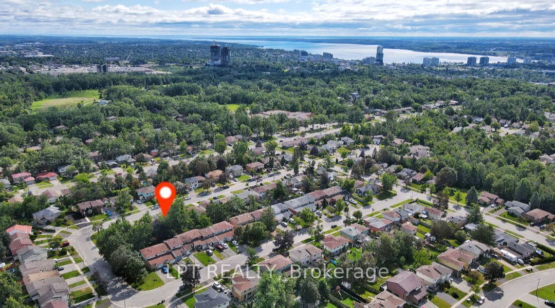 38 Chaucer Crescent Property Photo 24