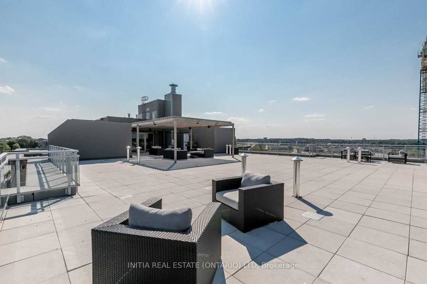 58 Lakeside (shared-kitchen) Terrace 110 Property Photo 10