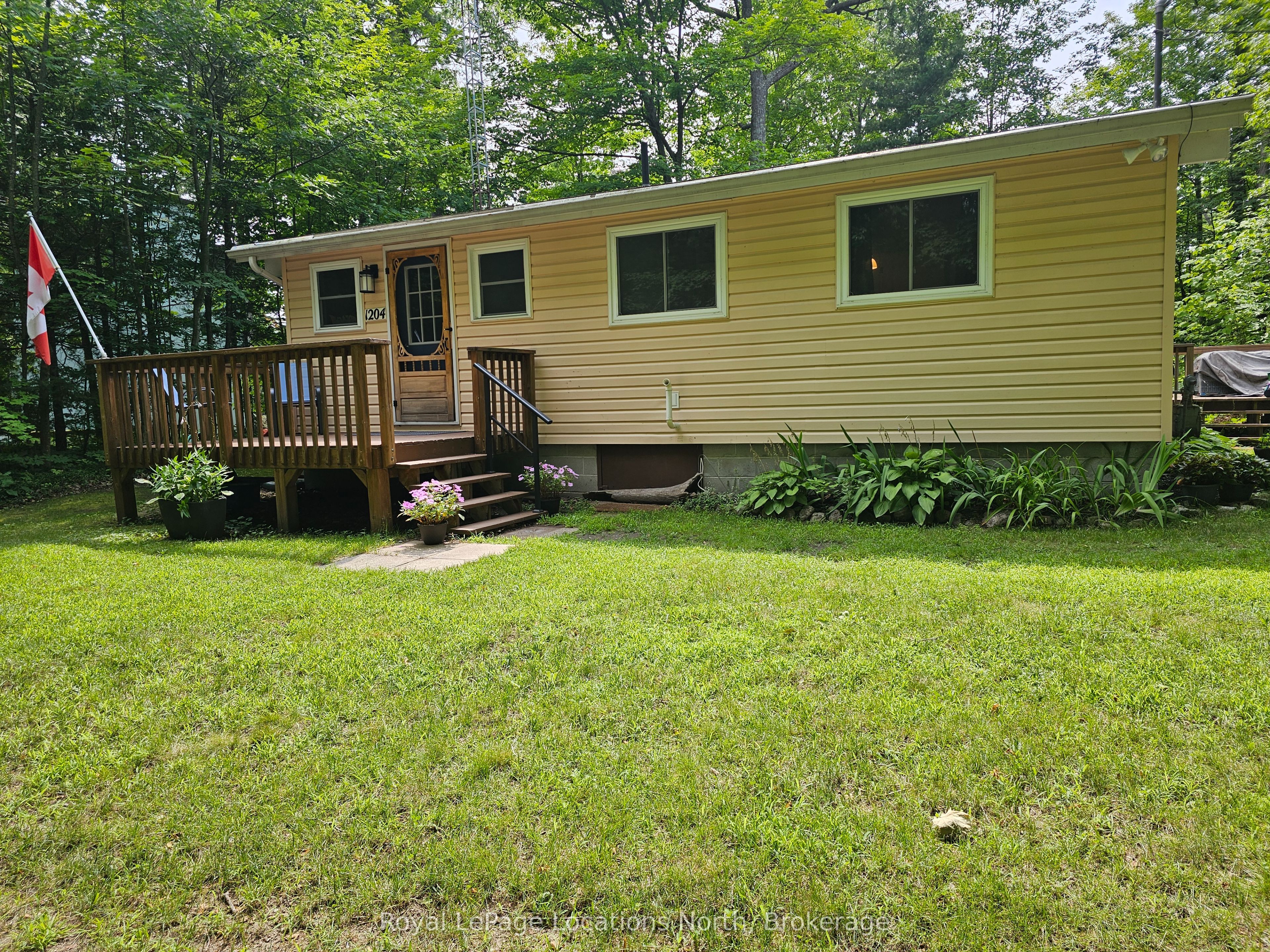1204 Tiny Beaches Road North Road N Property Photo 1