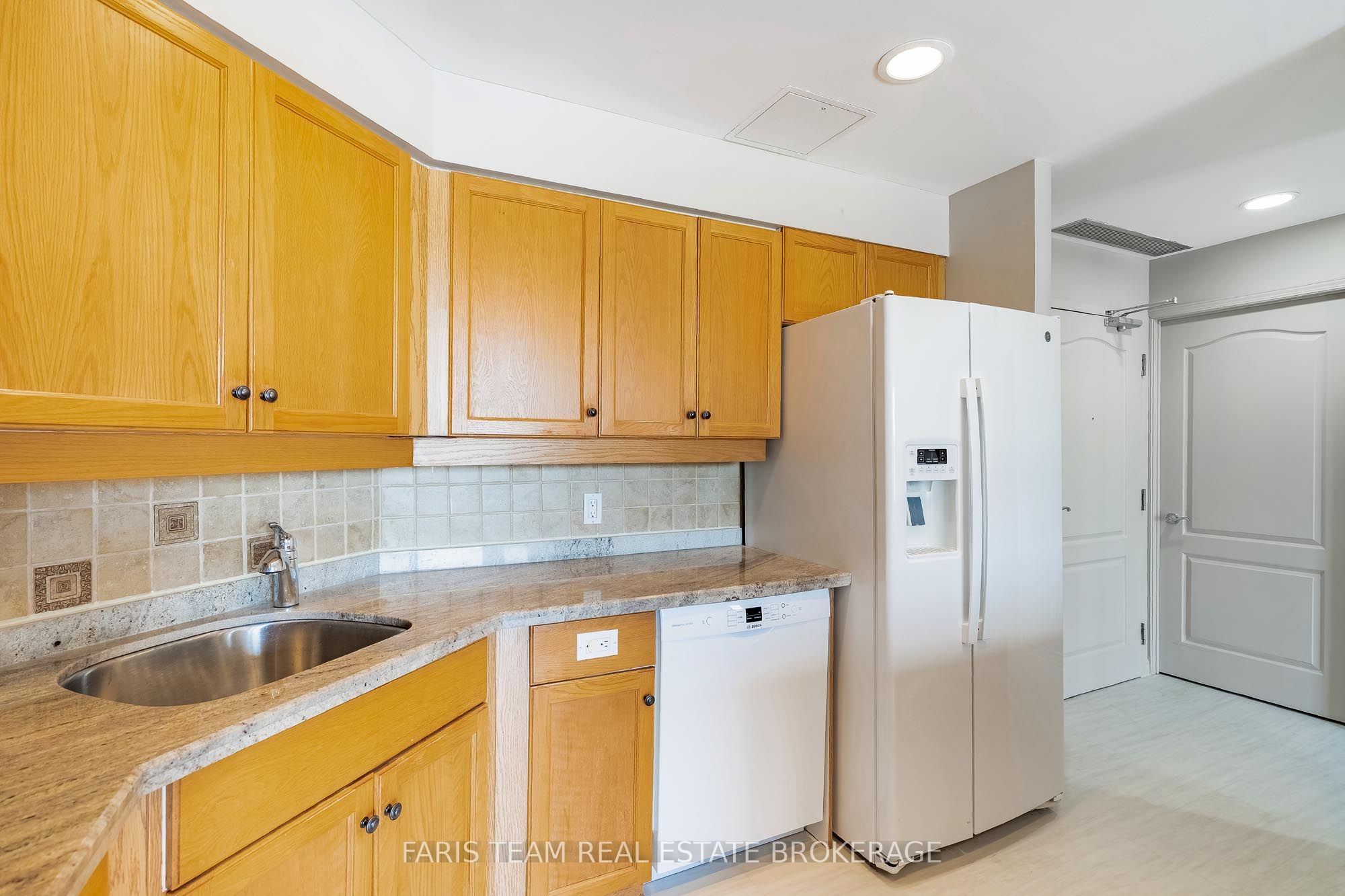 74 Ross Street 82 Property Photo 10