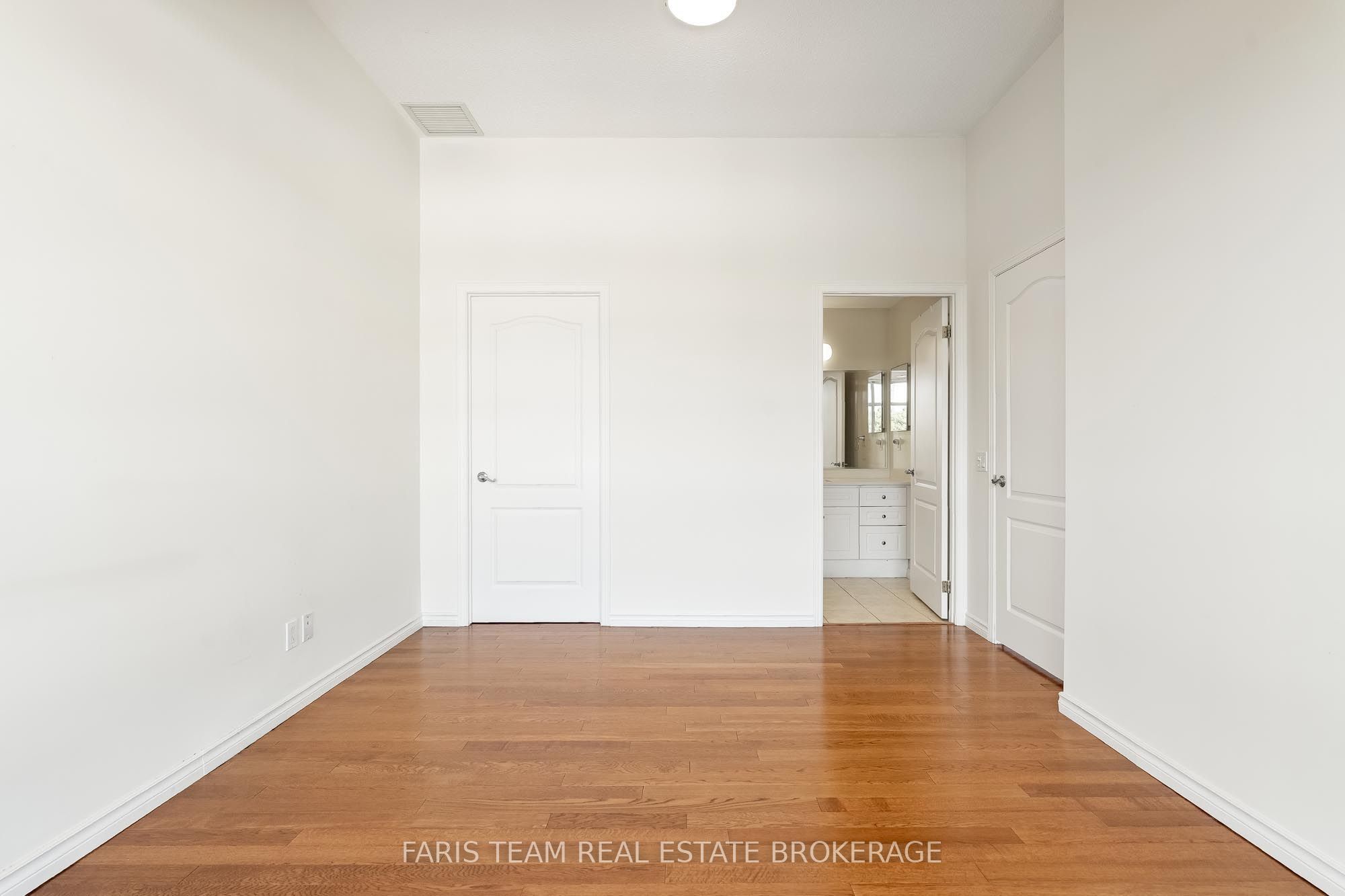 74 Ross Street 82 Property Photo 17