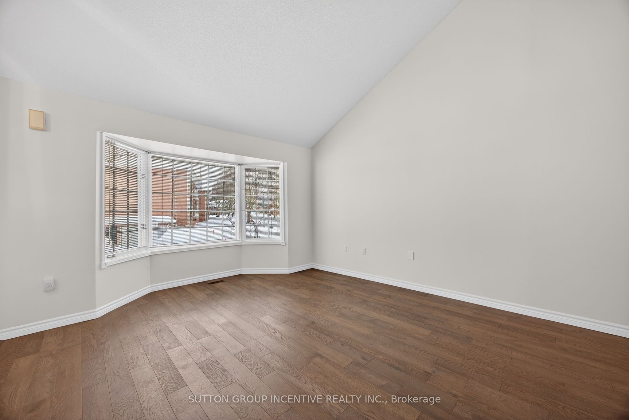 40 Museum Drive 403 Property Photo 6