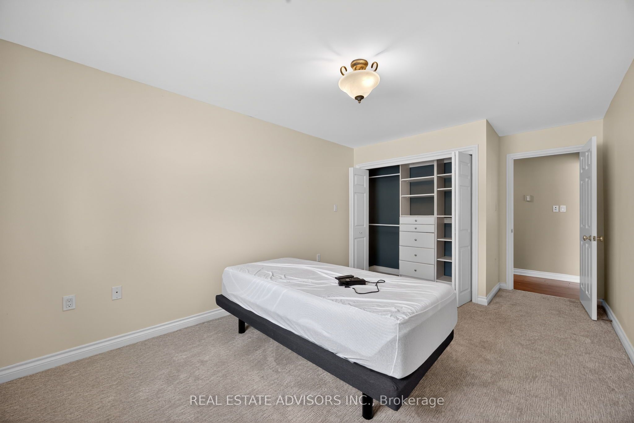 1563 15 16 Side Road E Property Photo 26