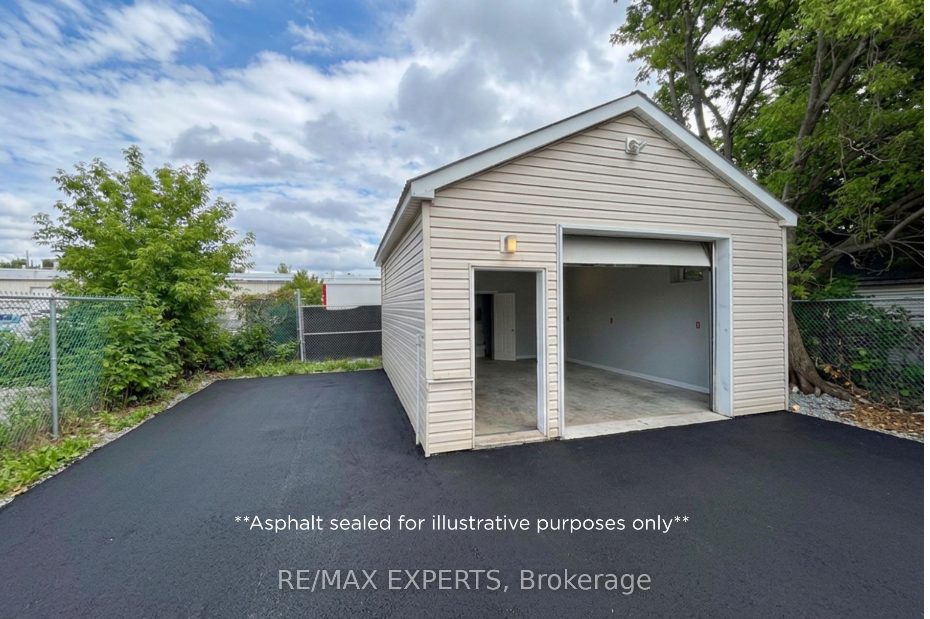 5 Ferndale Drive N 3 Property Photo 2