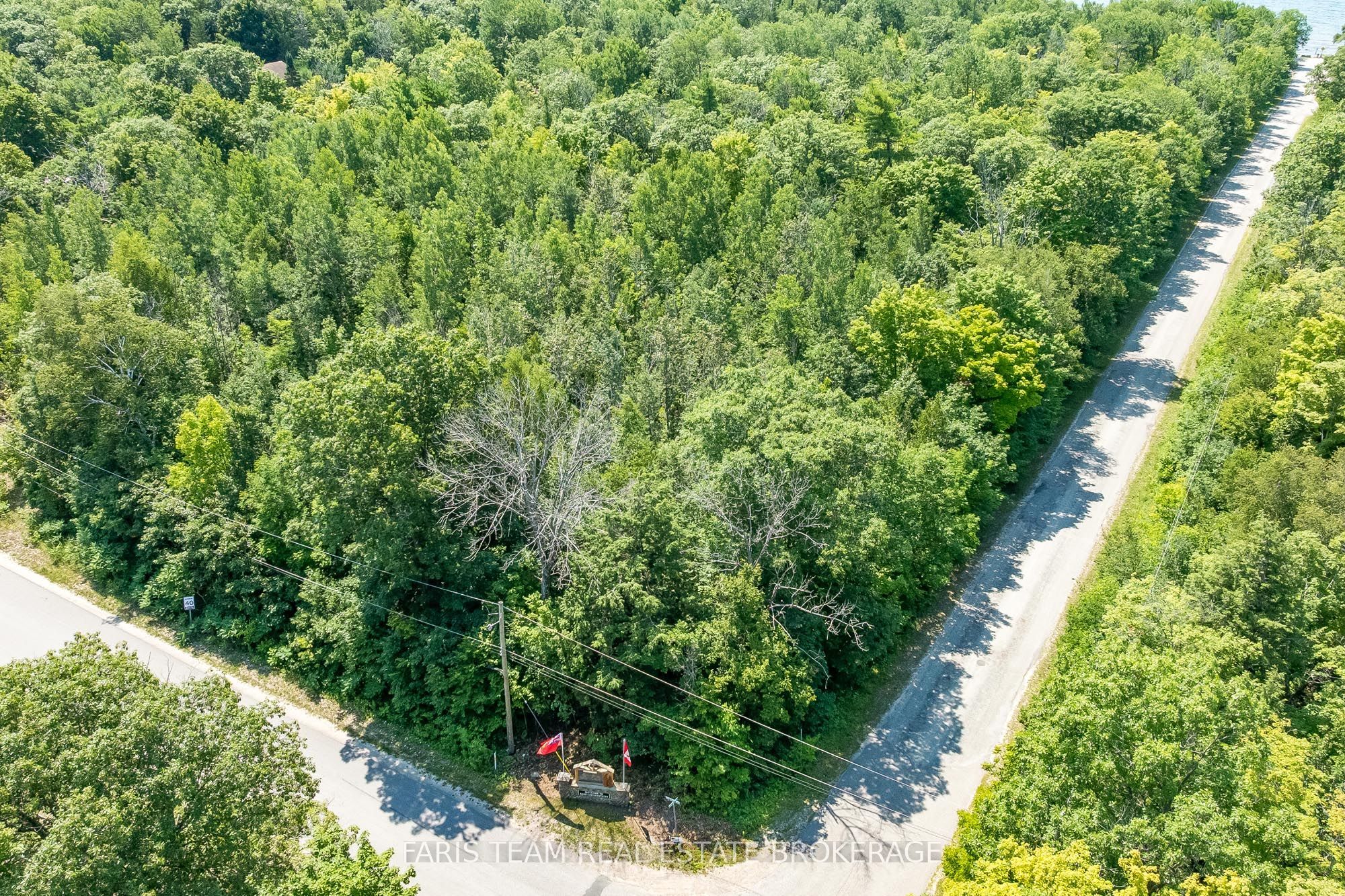Block C Part 1 Tiny Beaches Road N Property Photo 2