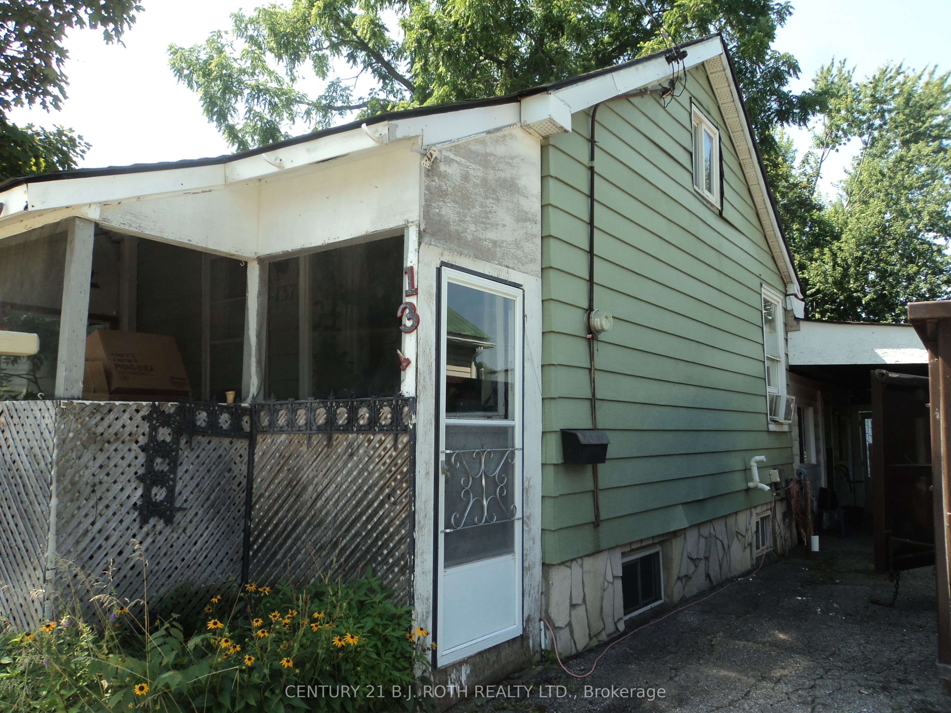 137 Dufferin Street Property Photo 1