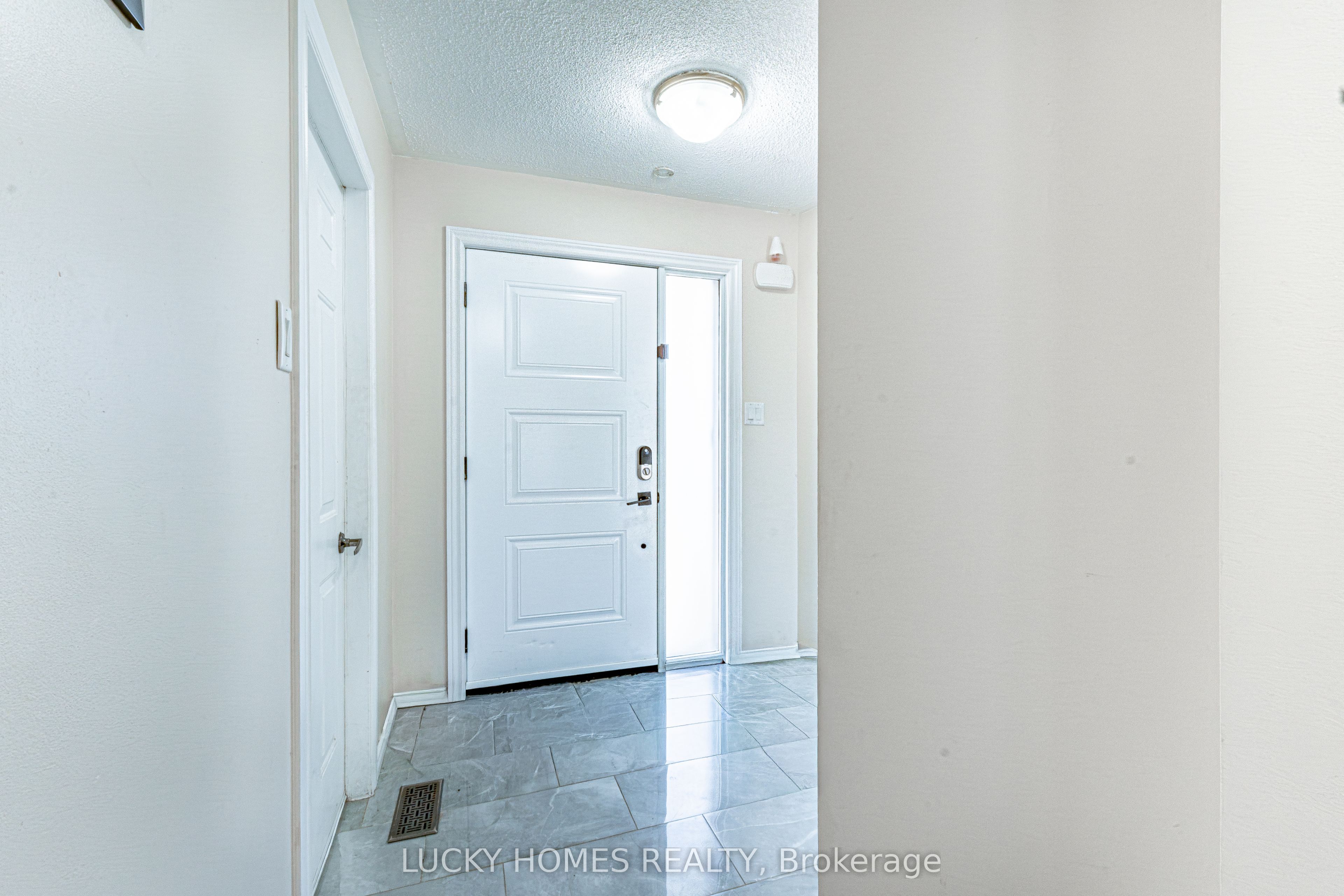 65 Lyfytt Crescent Property Photo 3