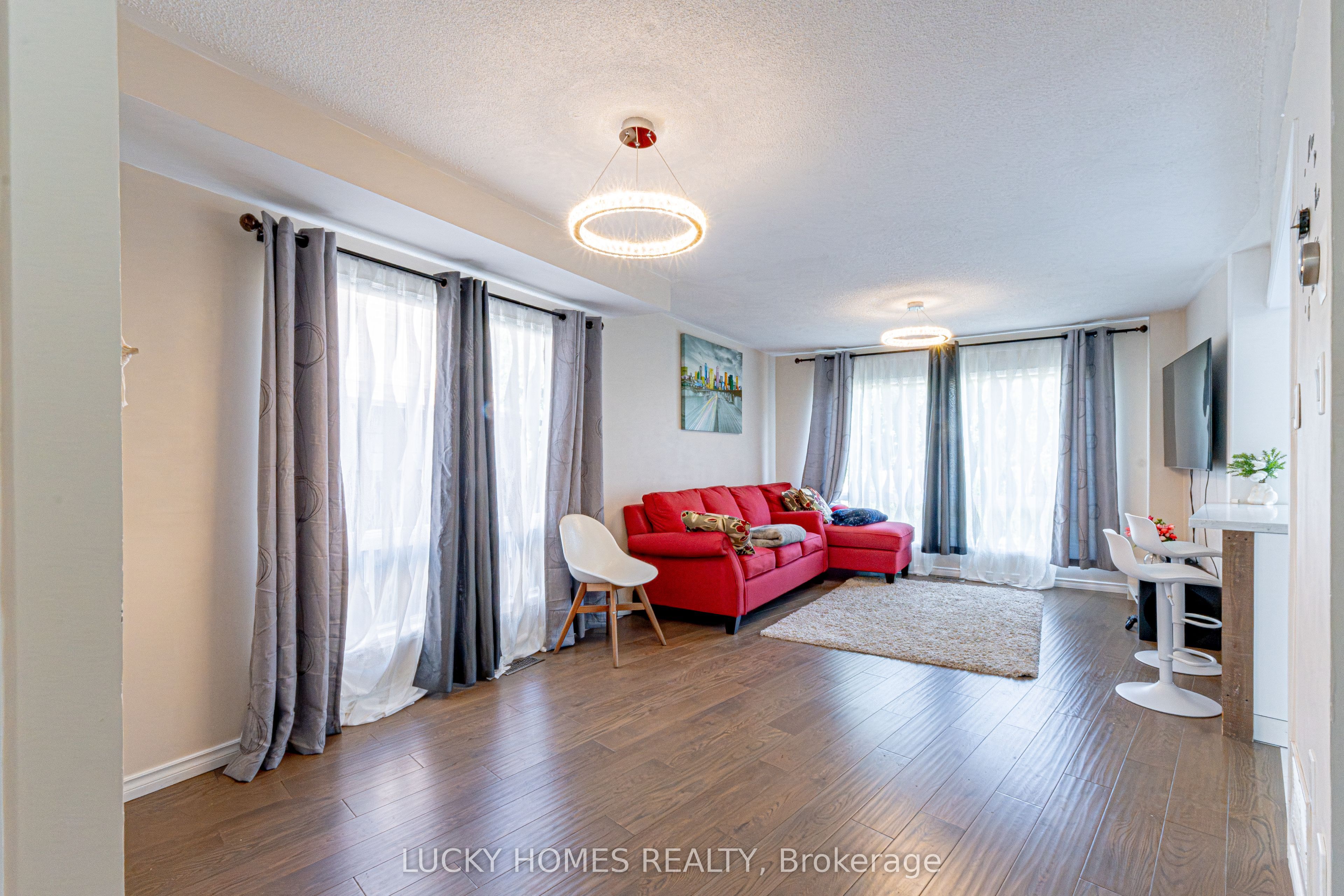 65 Lyfytt Crescent Property Photo 4