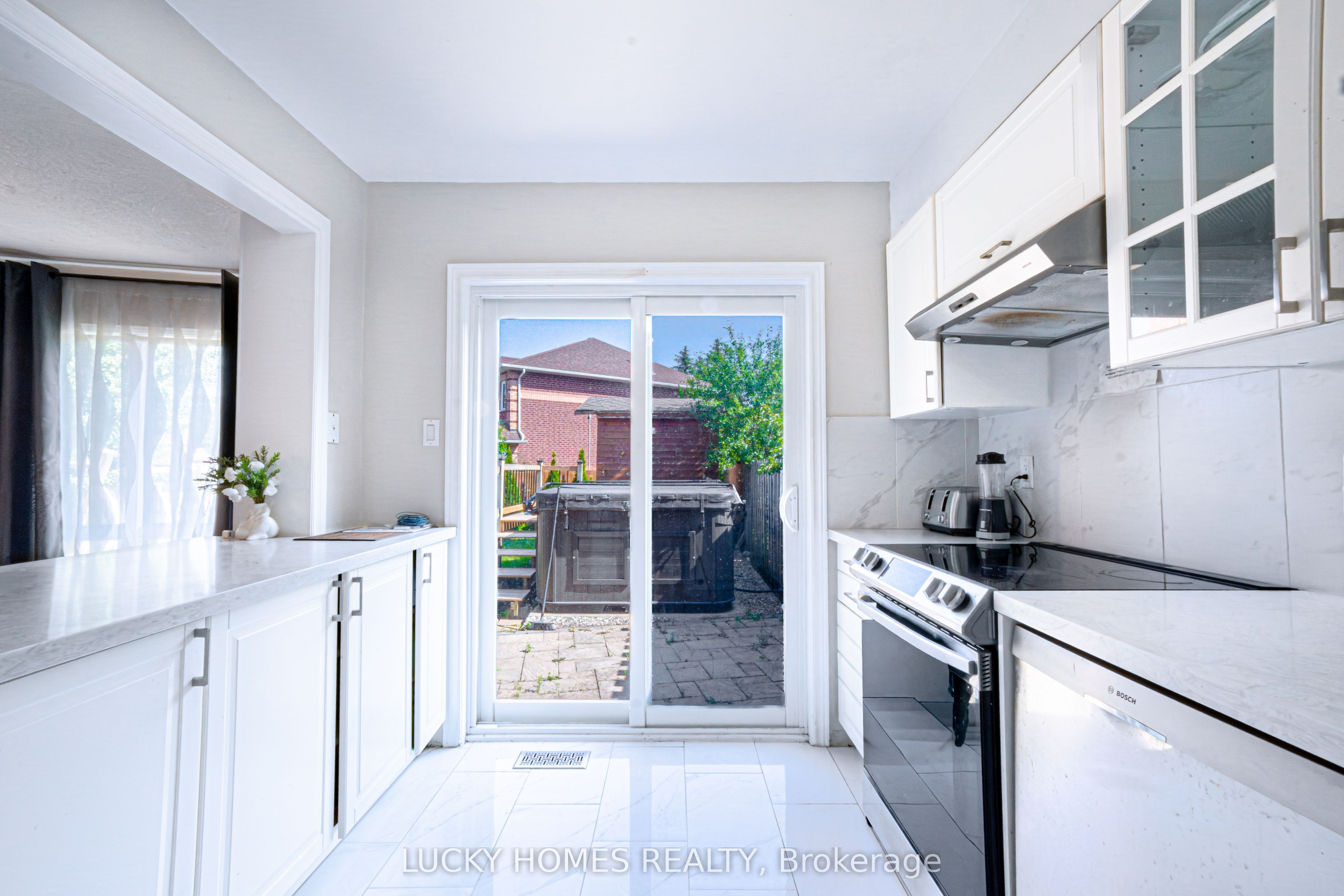 65 Lyfytt Crescent Property Photo 10