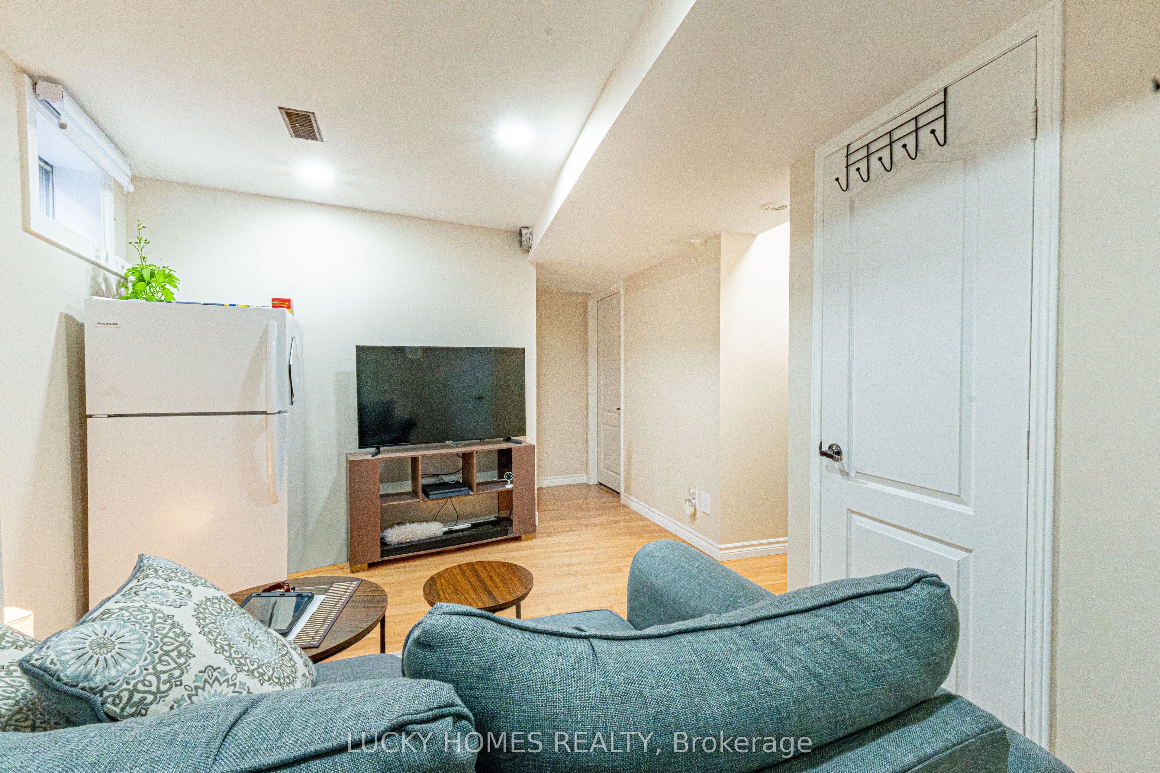 65 Lyfytt Crescent Property Photo 29