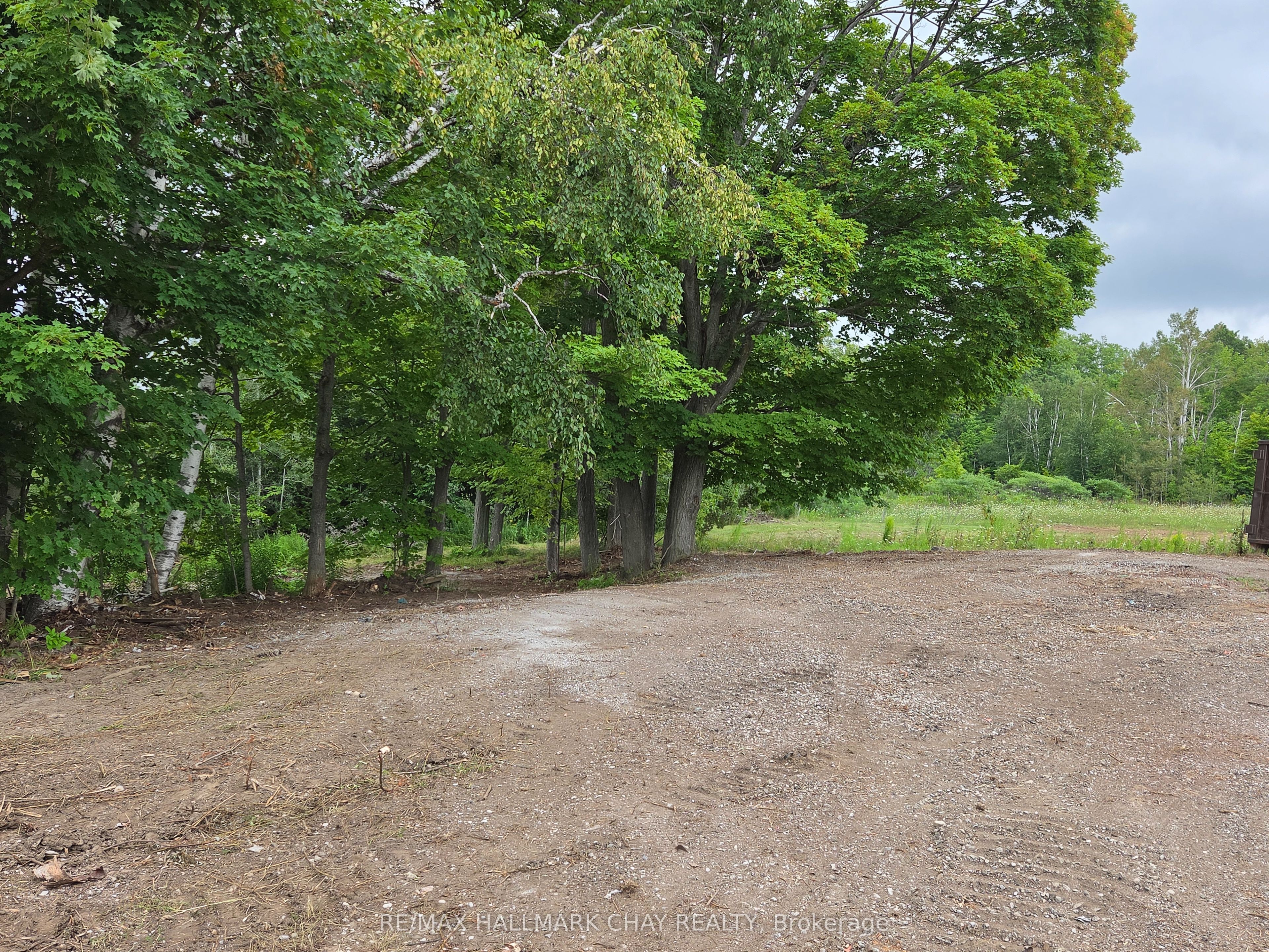 1017 Line 8 North Line Property Photo 3