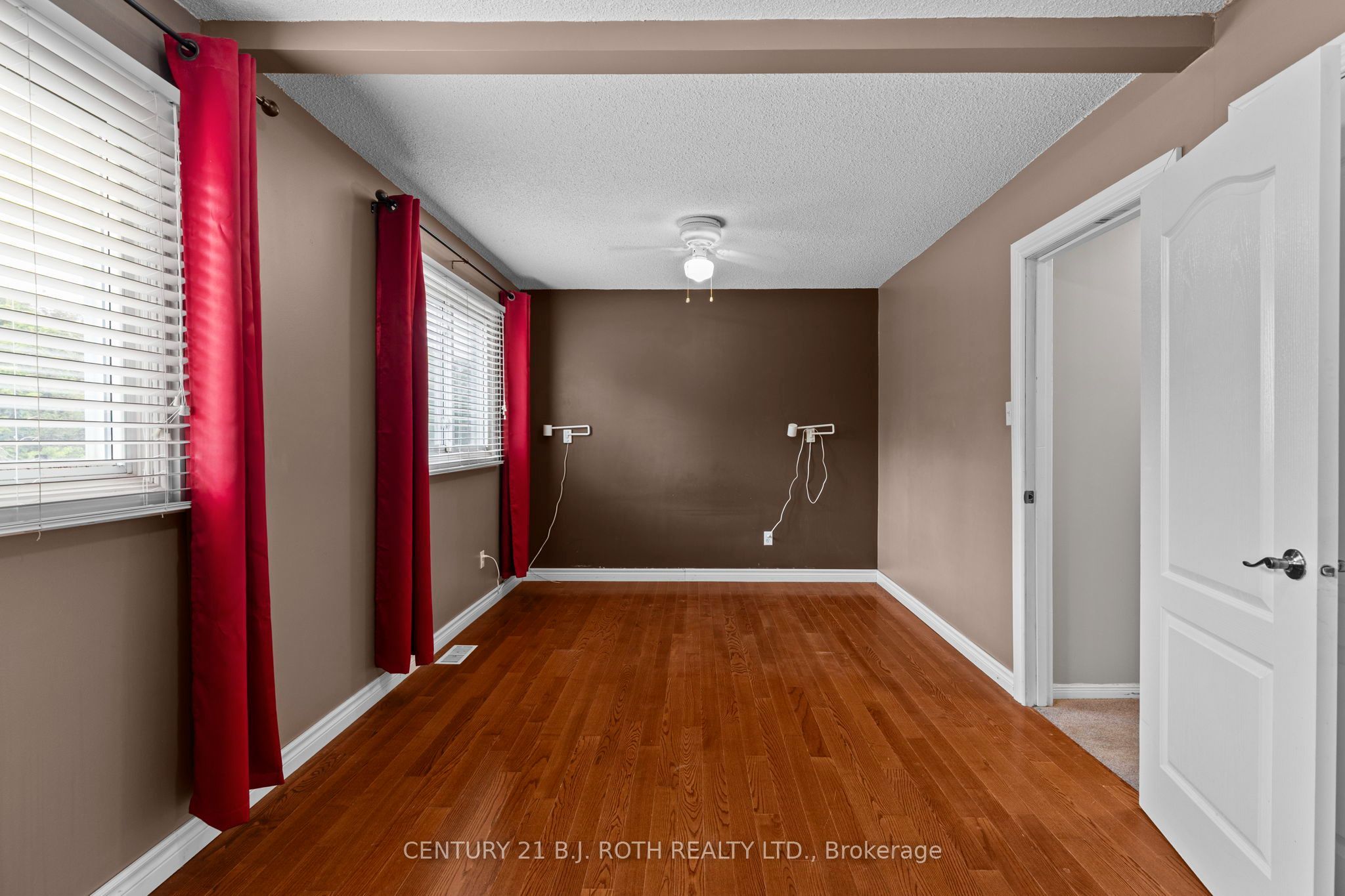 14 Innisfil Street Property Photo 17