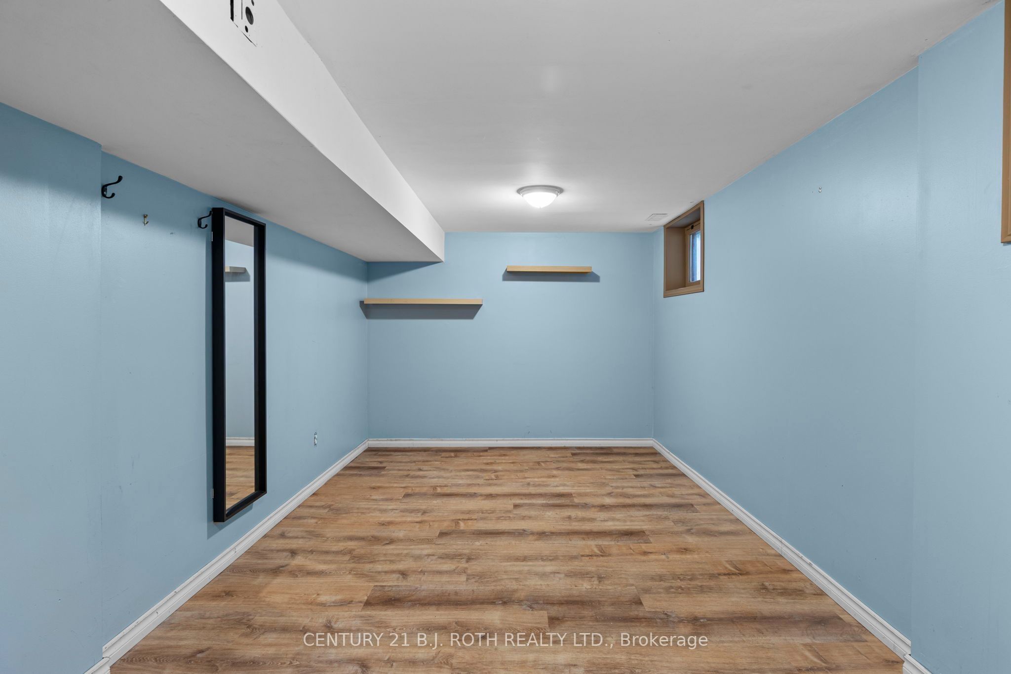 14 Innisfil Street Property Photo 19