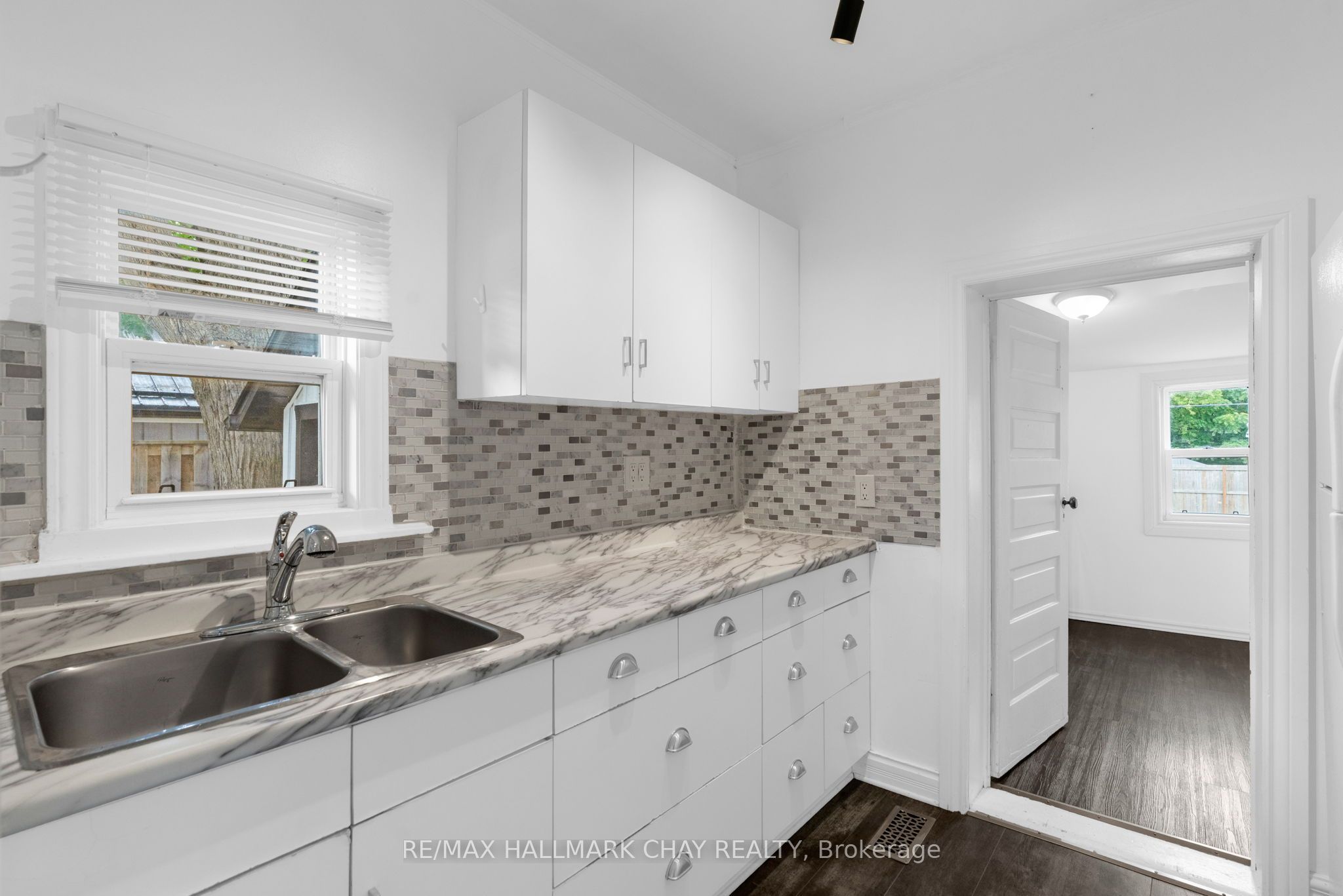 7192 26 Highway Property Photo 16